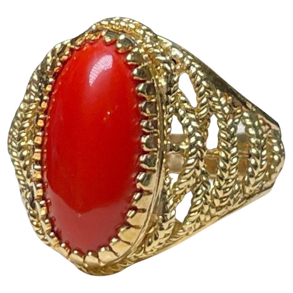 Corletto Cocktail-Ring aus 18 Karat Gelbgold mit Koralle