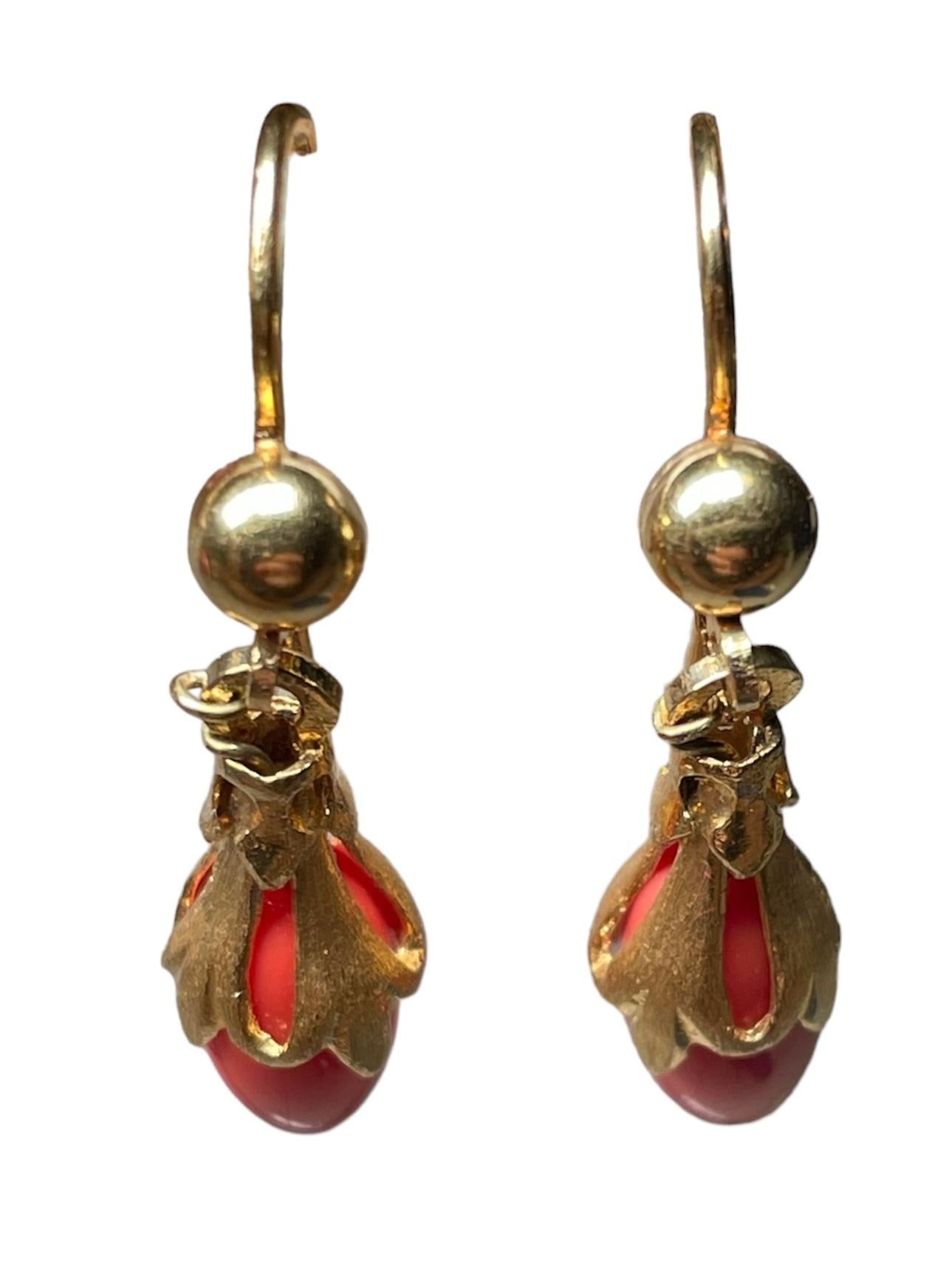 Corletto 18K Yellow Gold Coral Pair of Drop Earrings For Sale 8