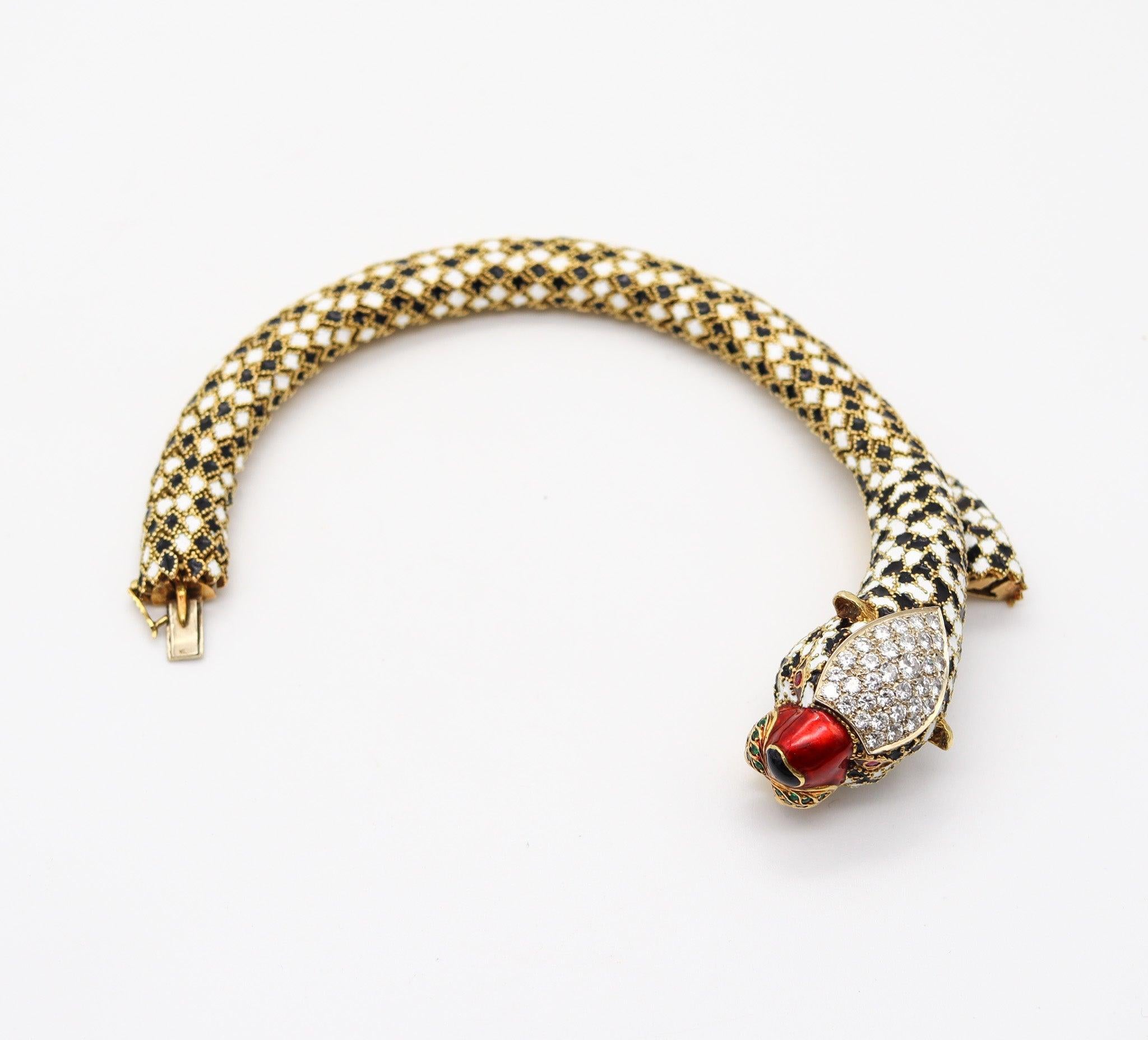 CORLETTO 1960 Bracelet souple félin émaillé en or 18Kt avec pierres précieuses en vente 4