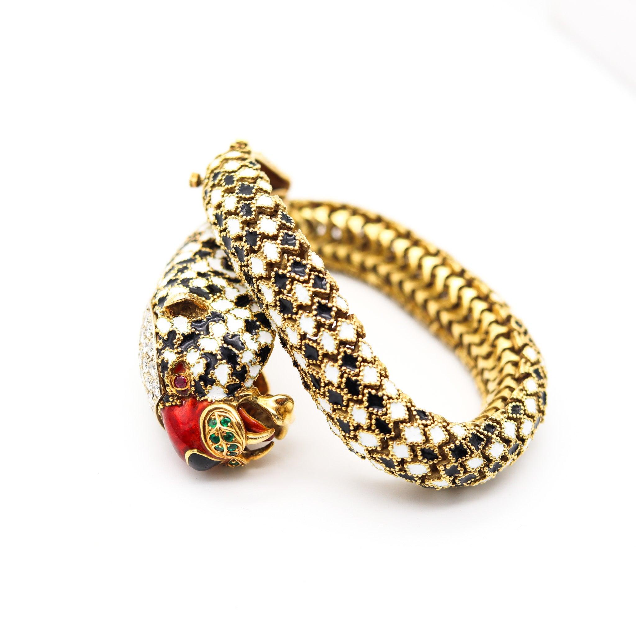 Moderniste CORLETTO 1960 Bracelet souple félin émaillé en or 18Kt avec pierres précieuses en vente