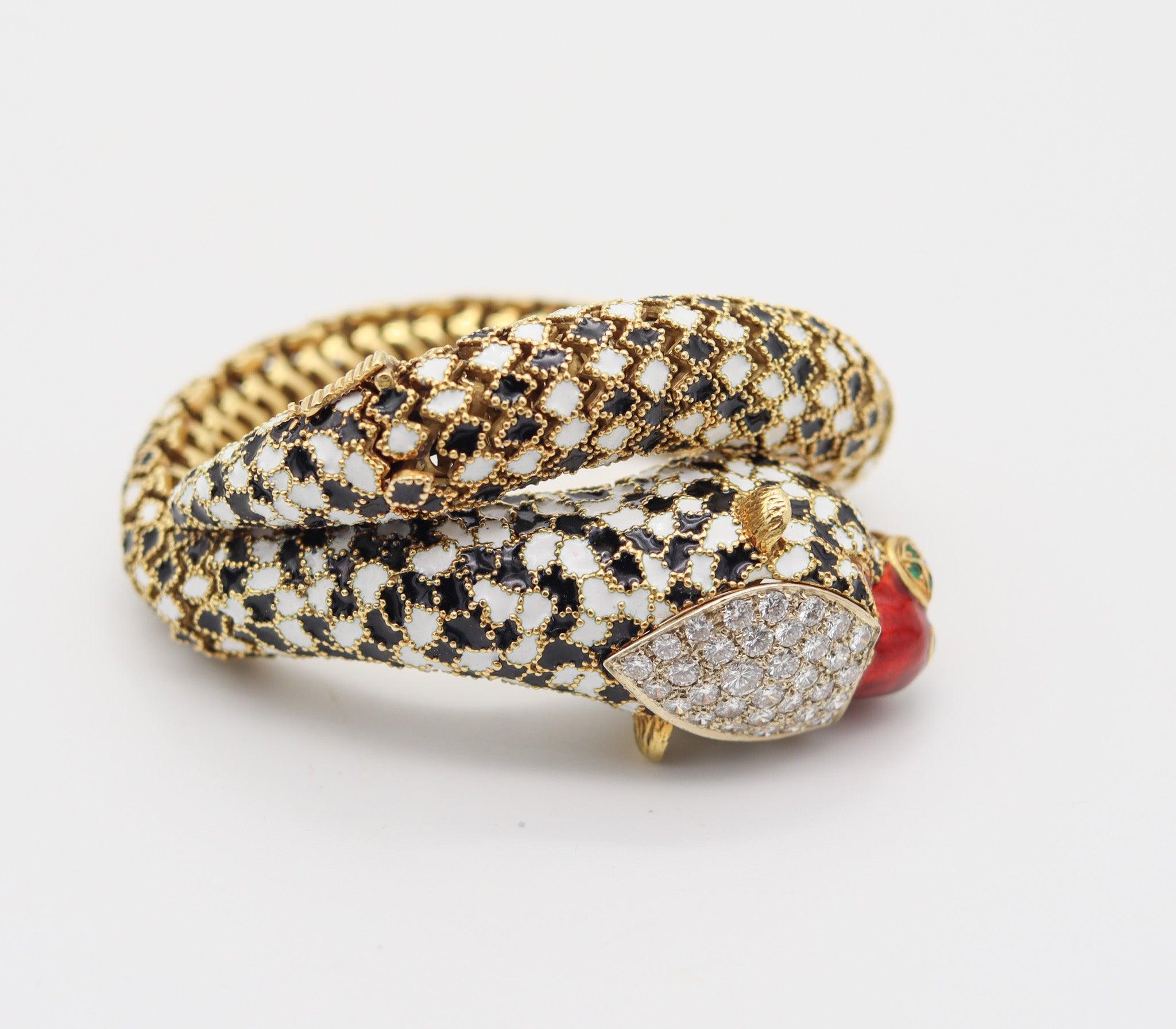 CORLETTO 1960 Bracelet souple félin émaillé en or 18Kt avec pierres précieuses Excellent état - En vente à Miami, FL