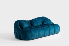 Sofá Cormor de madera dura y roble negro con tufting de rombos de Gianluca Cozzarolo