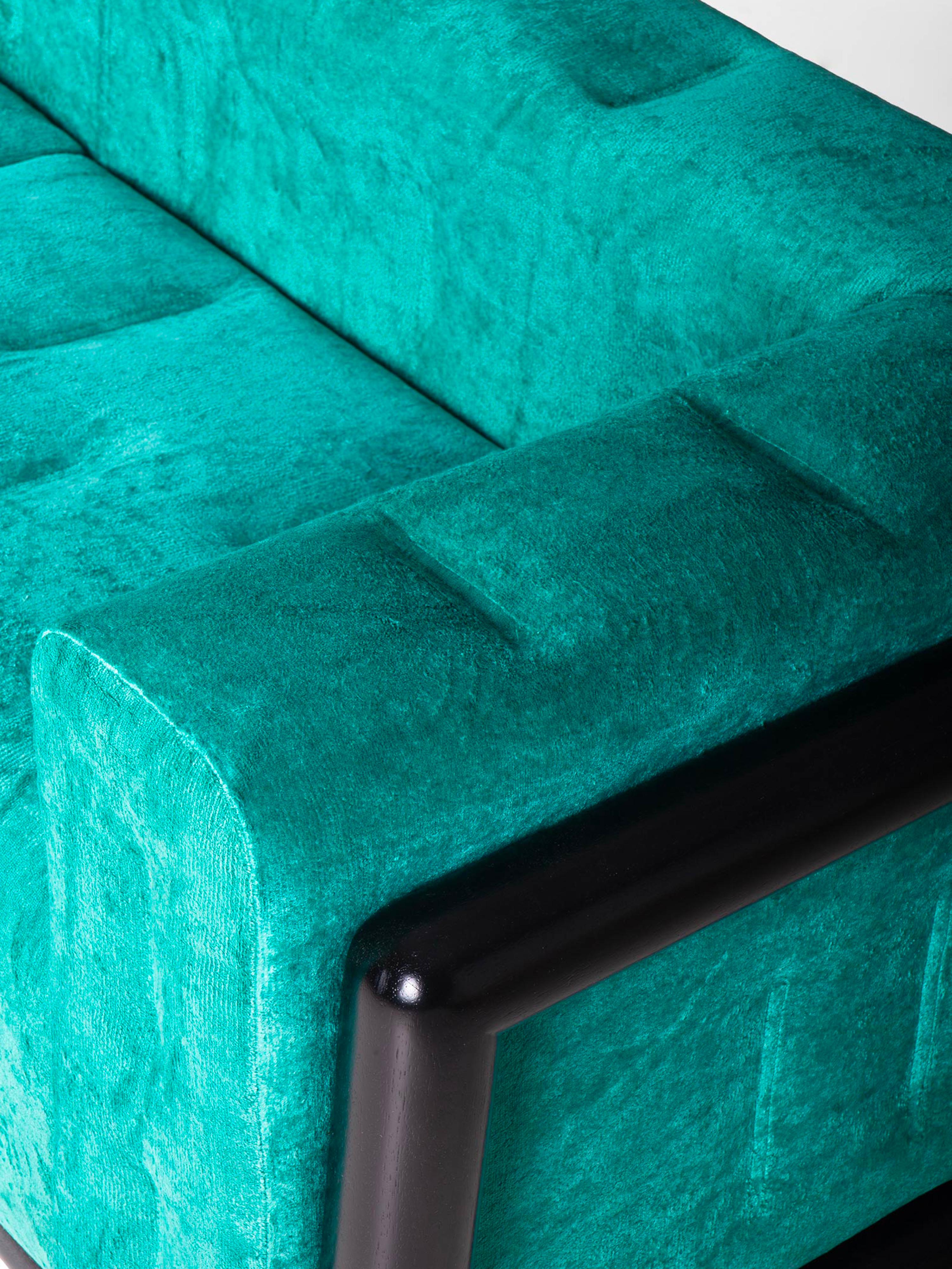 Cornaro 300 Sofa by Carlo Scarpa in Green Chenille Velvet In Excellent Condition For Sale In Ozzano Dell'emilia, IT