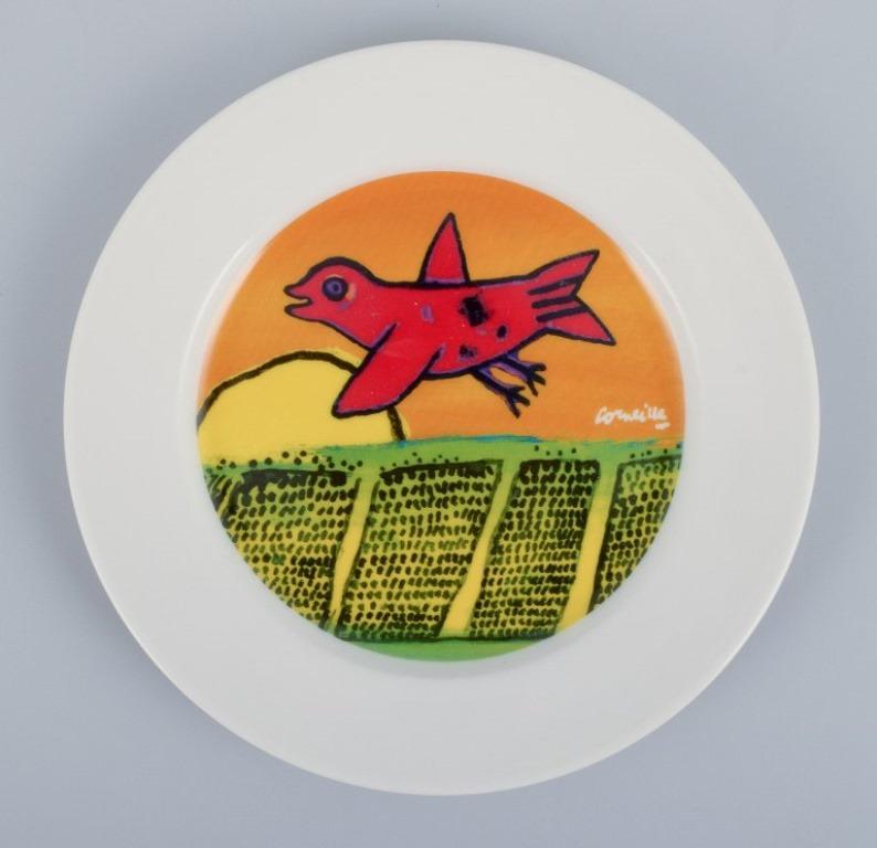 Fin du 20e siècle Corneille, tasse à café, assiette et tasse à œuf en porcelaine décorée d'oiseaux. en vente