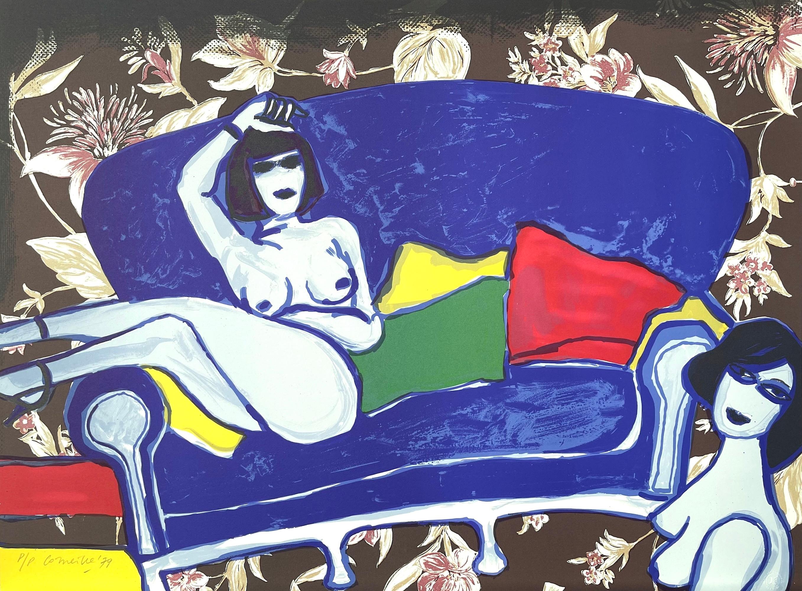 Nude Print Corneille - COMPLICITÉ Lithographie signée Deux nus féminins, canapé bleu, papier peint floral marron