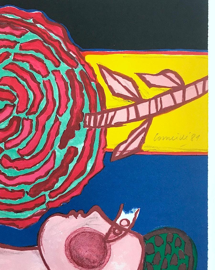 NU À LA ROSE Lithographie signée, Femme nue couchée, oiseau exotique volant, fleur - Beige Nude Print par Corneille