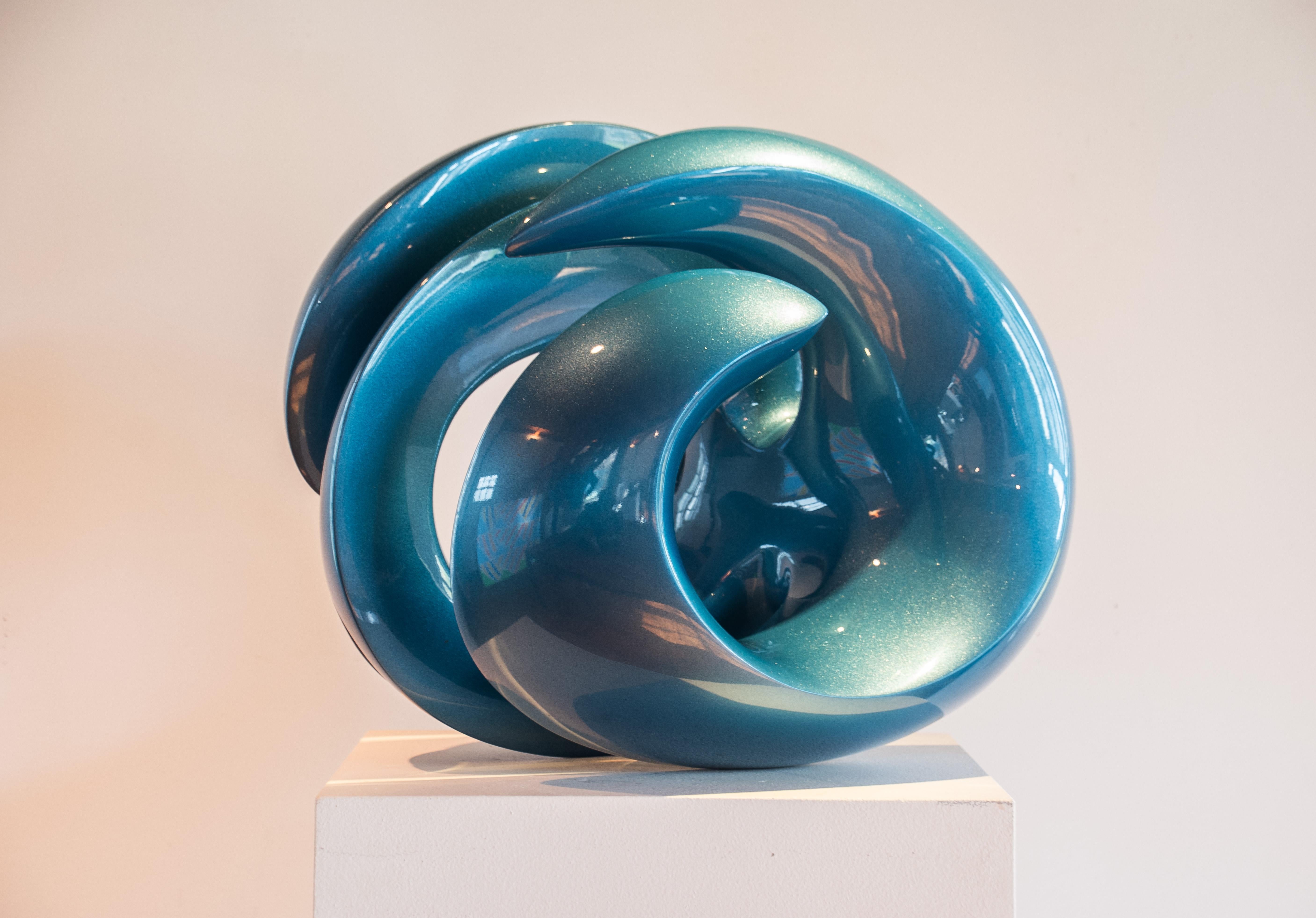 Cornelia Kubler Kavanagh Figurative Sculpture - Tsunami VIII