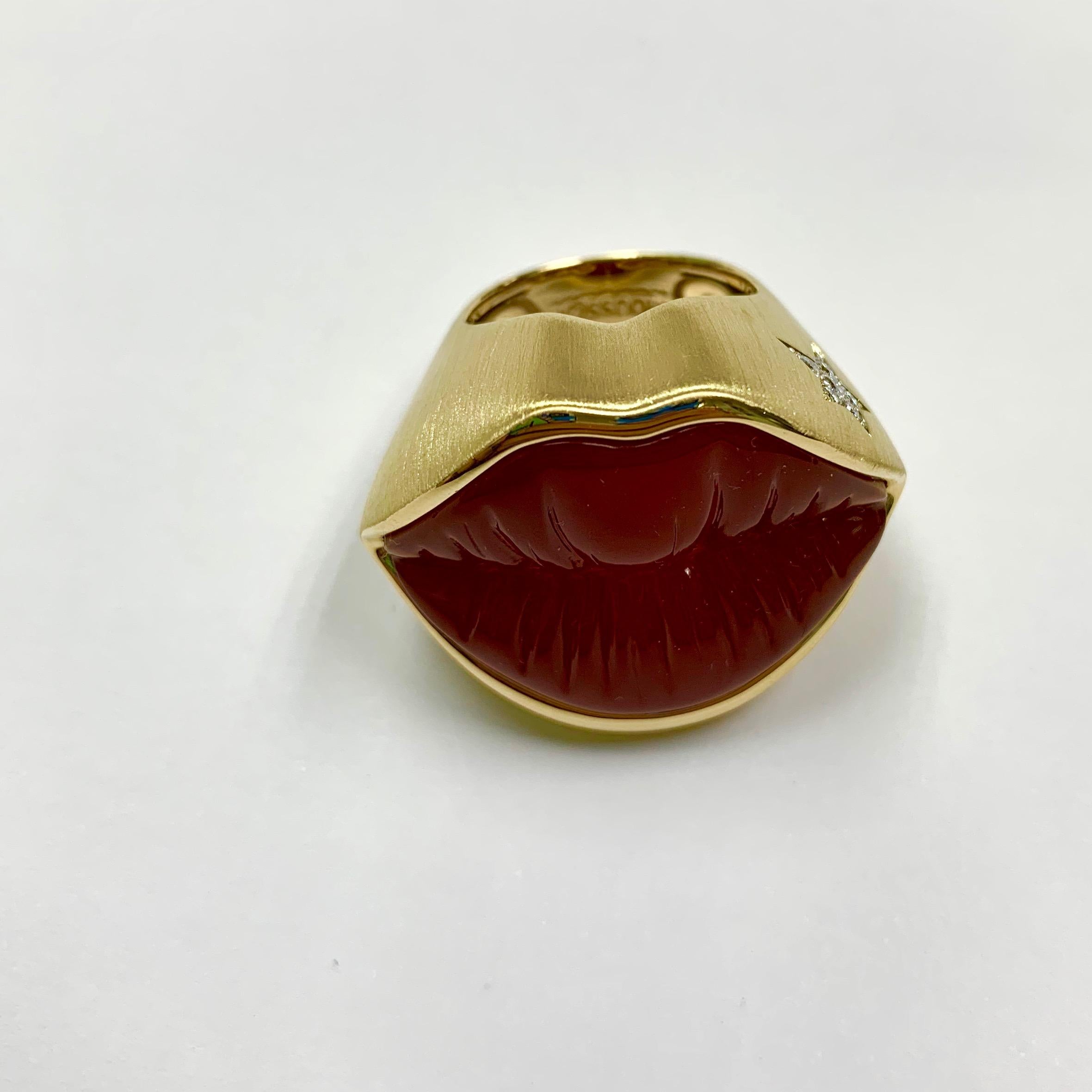 Carnelian Diamond 18 Karat Yellow Gold Kiss Me Baby Ring 8