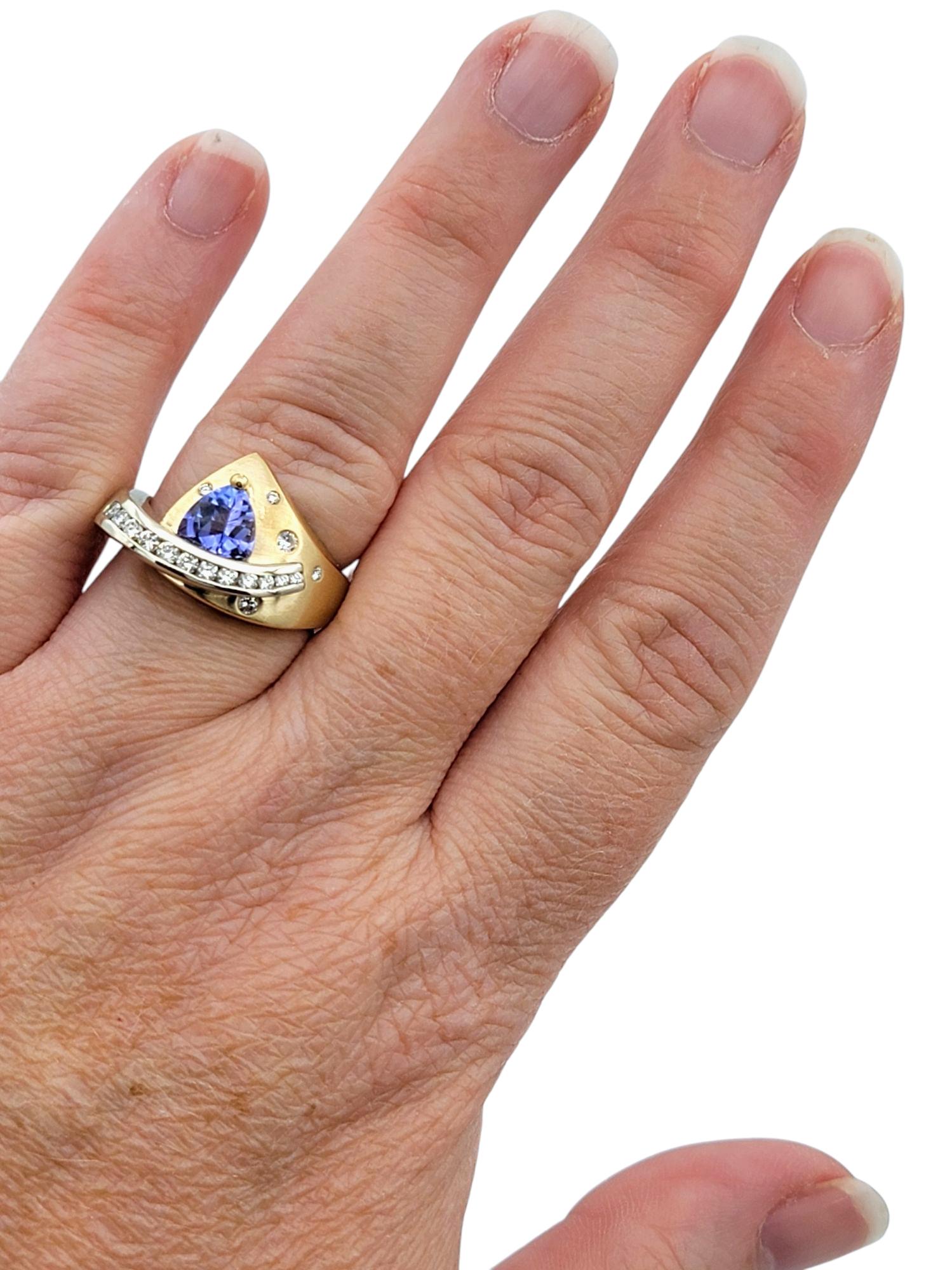 Cornelis Hollander Tanzanite & Diamond Contemporary Two-Tone 14 Karat Gold Ring For Sale 3