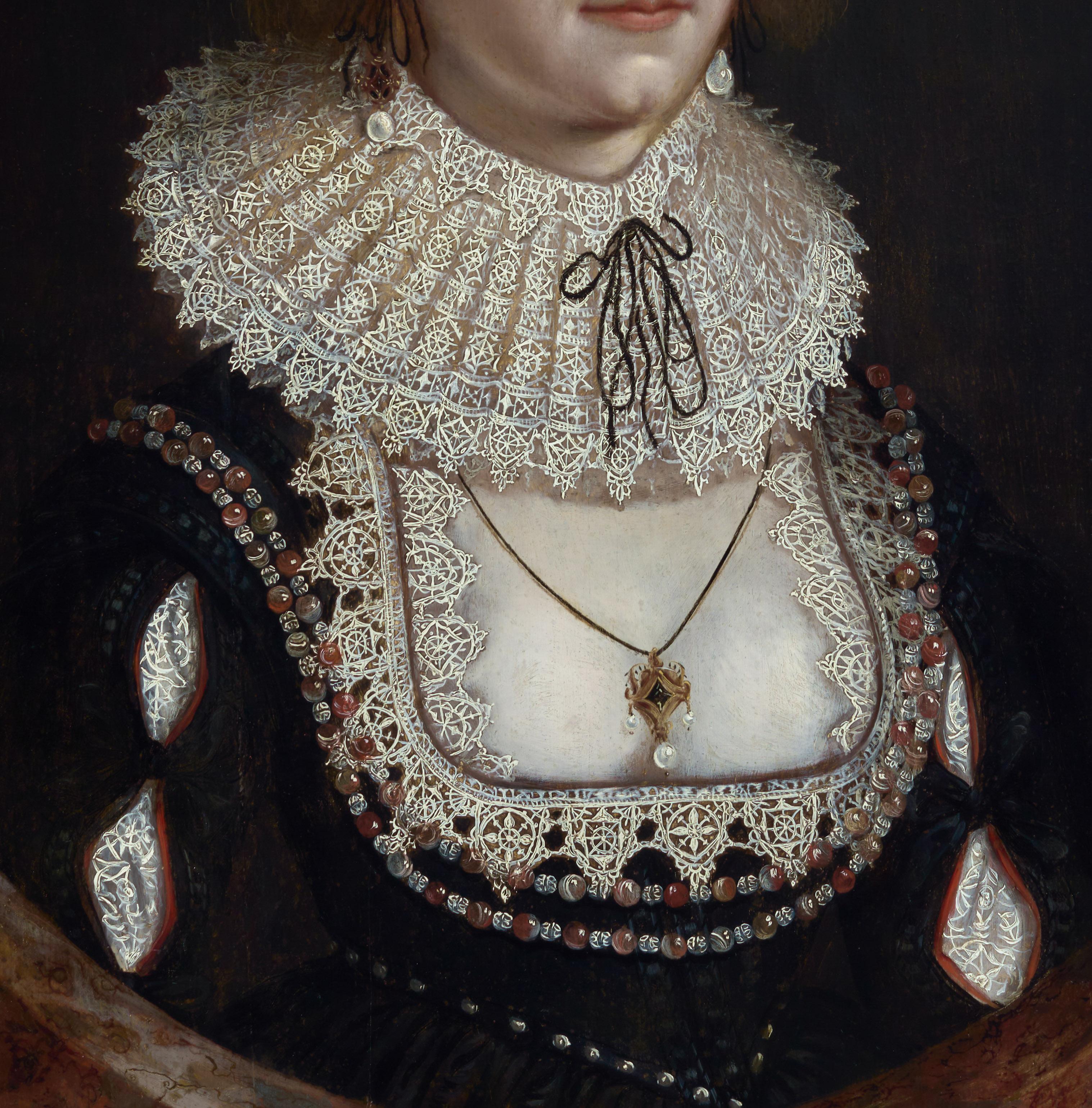 Porträt einer Dame, Mary Hammond in reicher Kleidung, Juwelen, Spitze ca. 1618-22 Historisch im Angebot 9