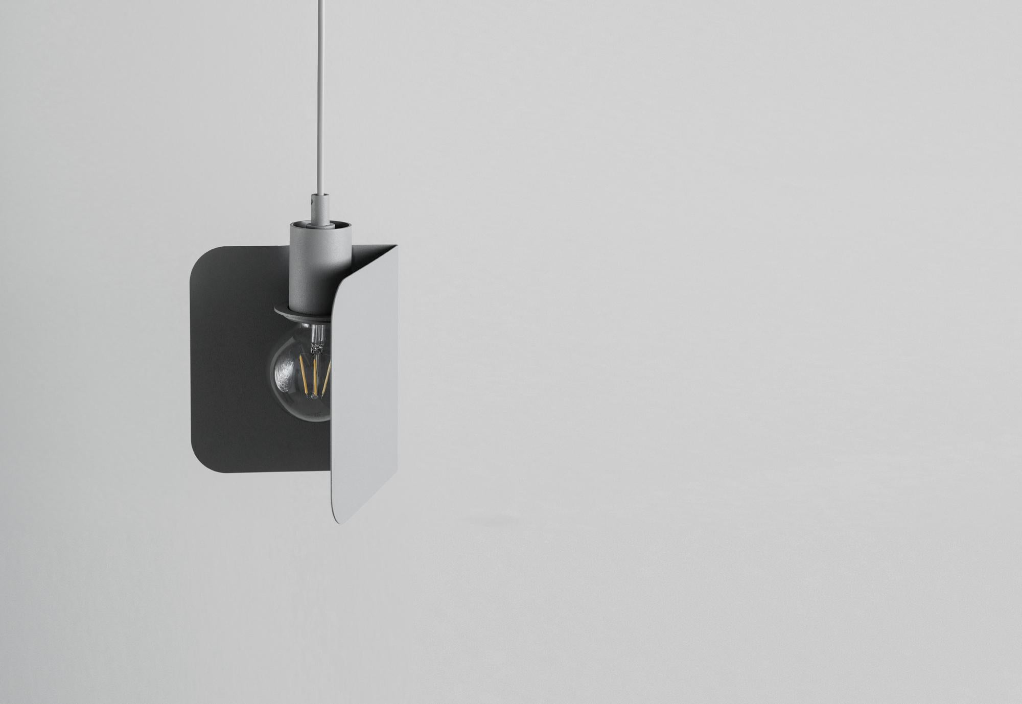 Verniciatura a polvere Lampada a sospensione Corner Big White di +kouple in vendita