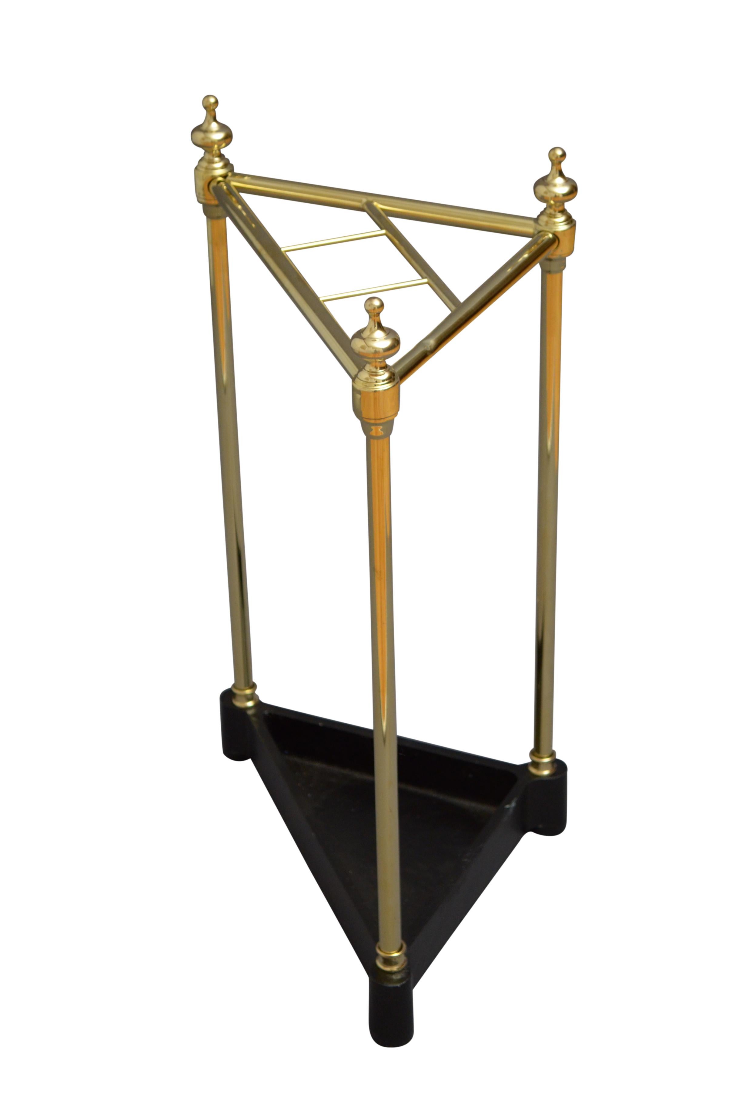 Corner Brass Umbrella Stand In Good Condition For Sale In Whaley Bridge, GB
