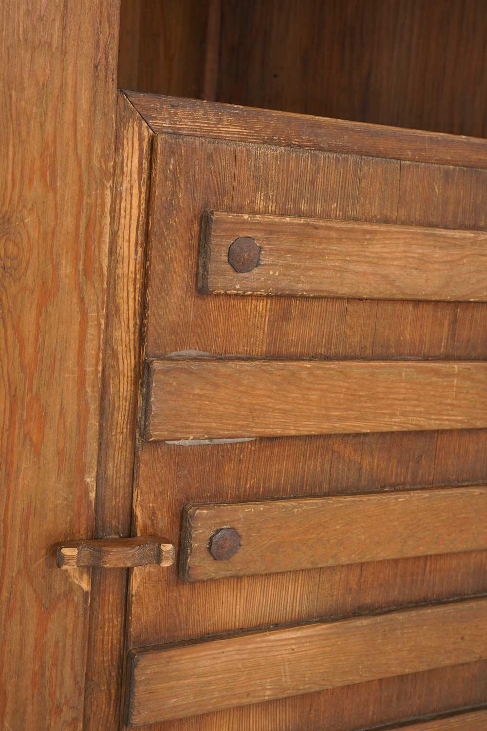 Pine Corner Cabinet Model 