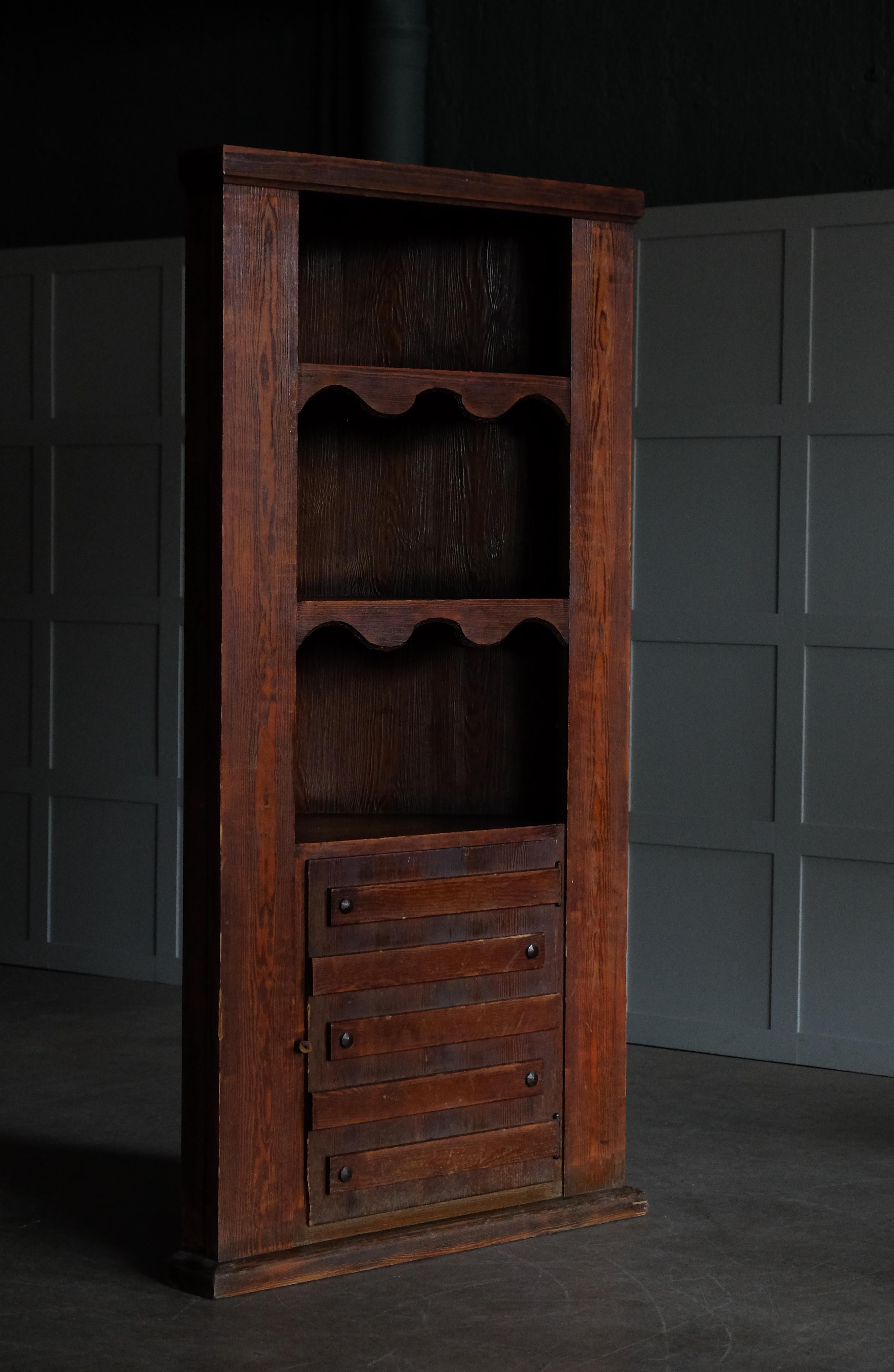 Corner Cabinet “Sandhamn” by Axel-Einar Hjorth, Nordiska Kompaniet, 1930s For Sale 1