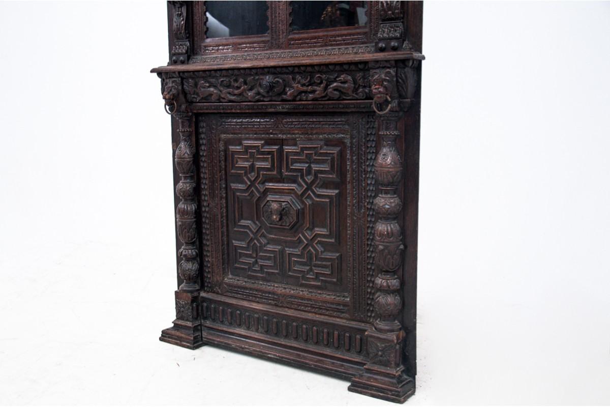 Corner chest of drawers, France, around 1840. For Sale 1