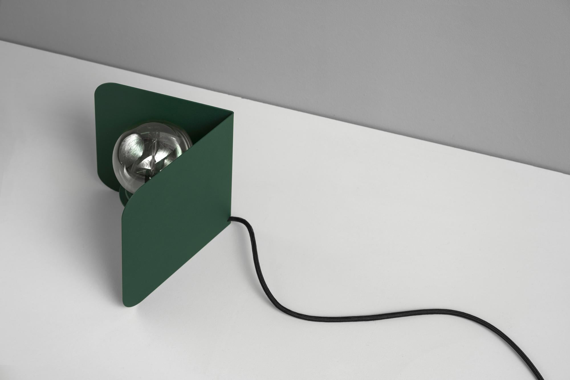 Lampe de table d'angle corail de +kouple Neuf - En vente à Geneve, CH