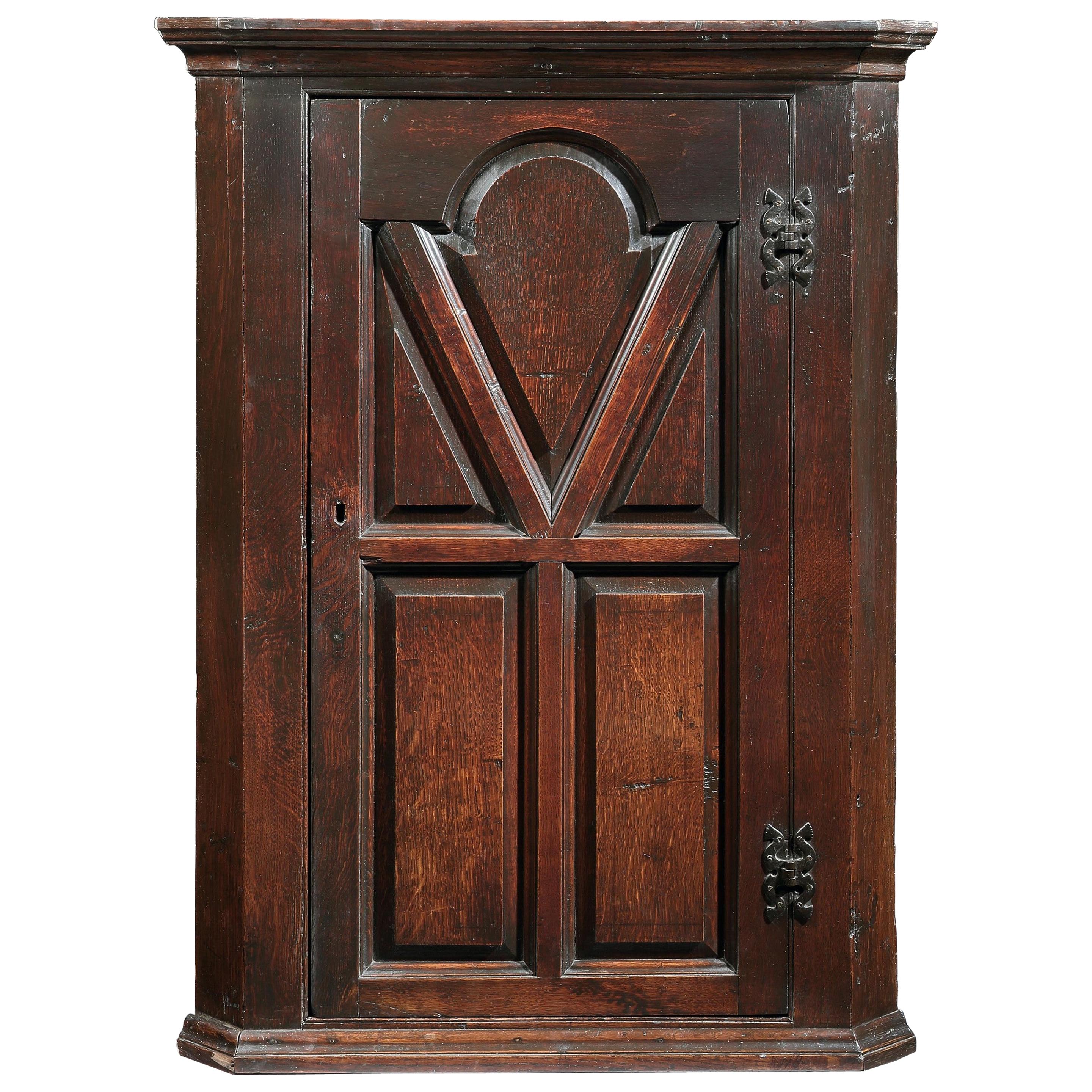 Corner Cupboard, 17th Centuy, English, William & Mary, Vernacular, Oak