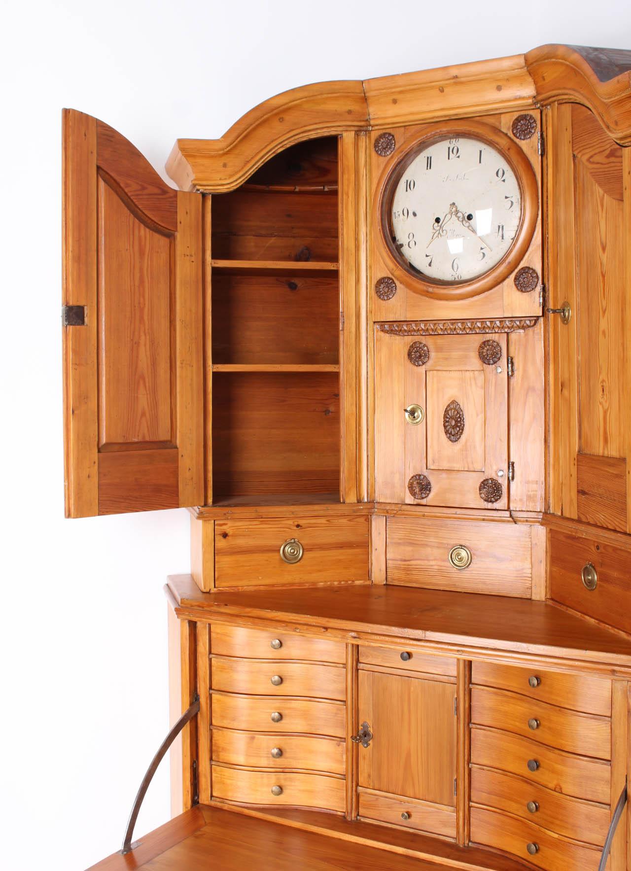 Corner Cupboard with Built in Grandfather Clock, Corner Secretaire, Sweden, 1800 2
