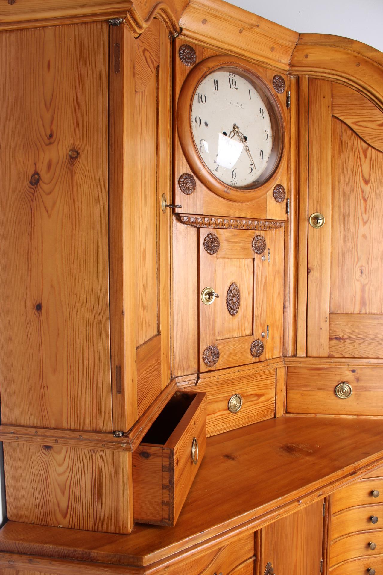 Corner Cupboard with Built in Grandfather Clock, Corner Secretaire, Sweden, 1800 8