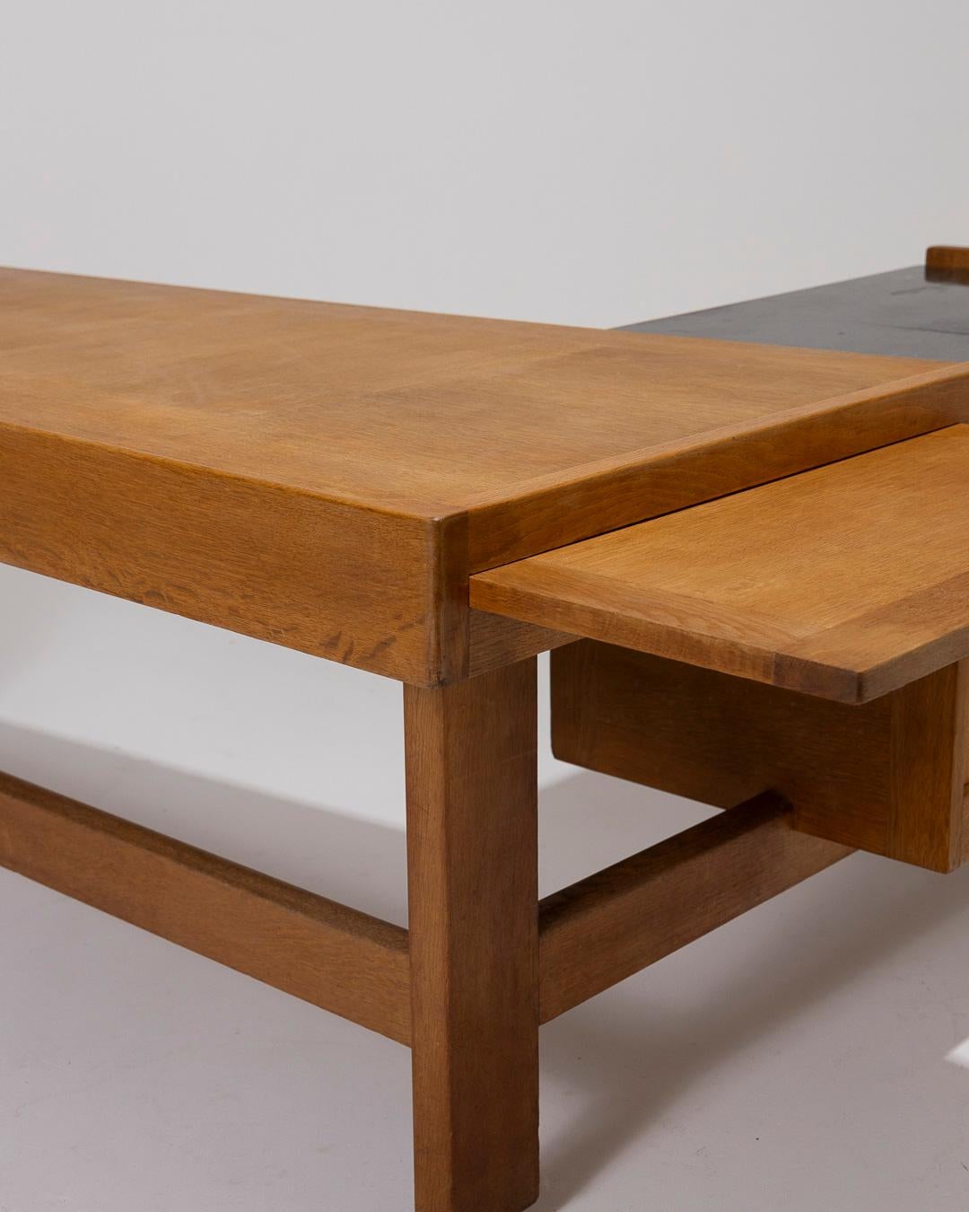 Corner desk in oak by Guillerme and Chambron, 1950s 12