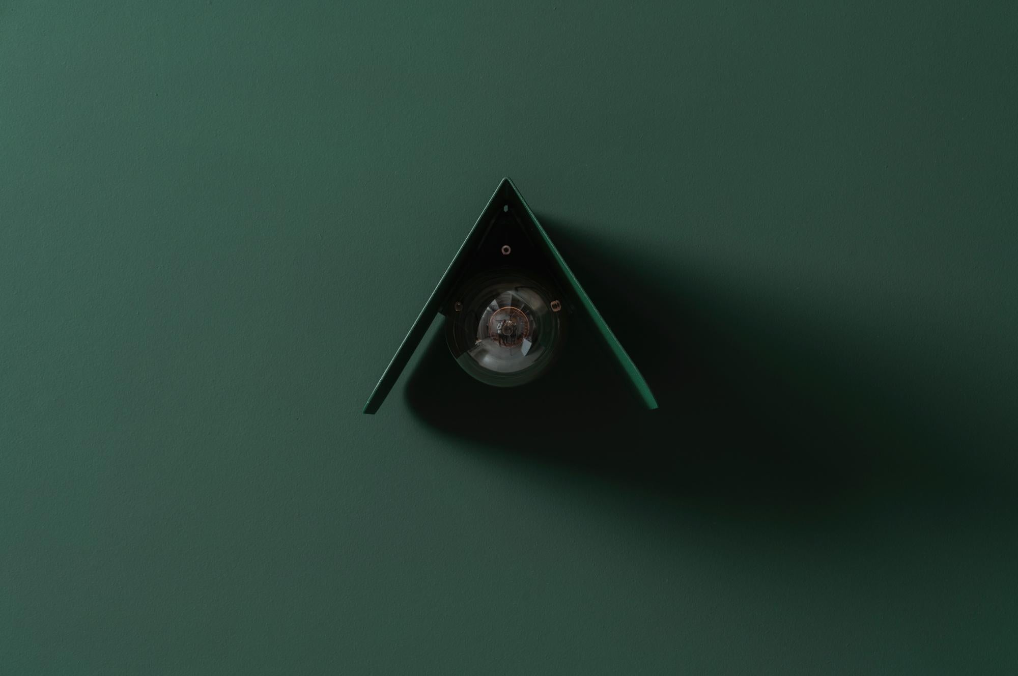 Lámpara de pared Corner Grey by +kouple en venta 1