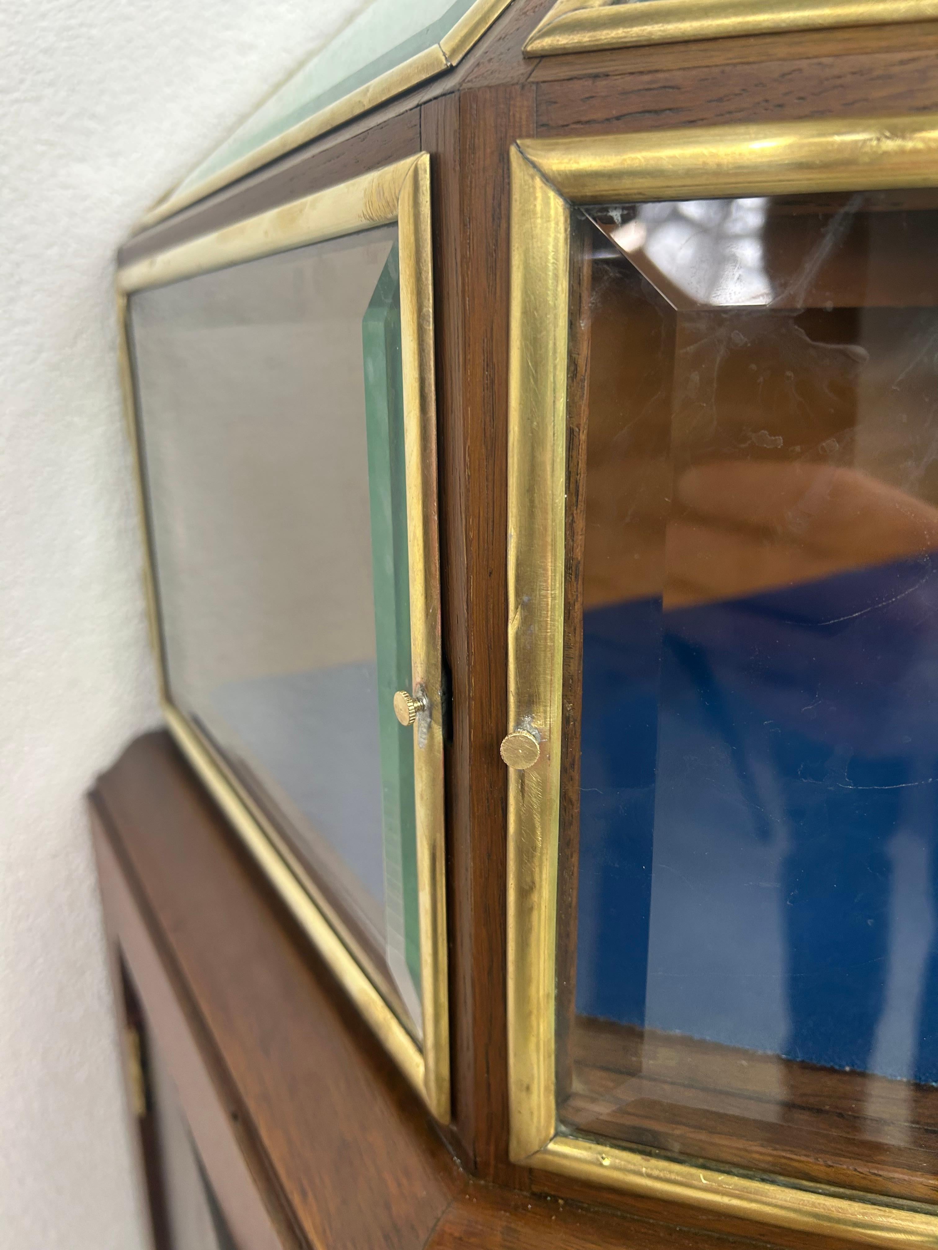 Eck pyramide, Art nouveau-Schmuckkästchen-Vitrinenschachtel im Angebot 7