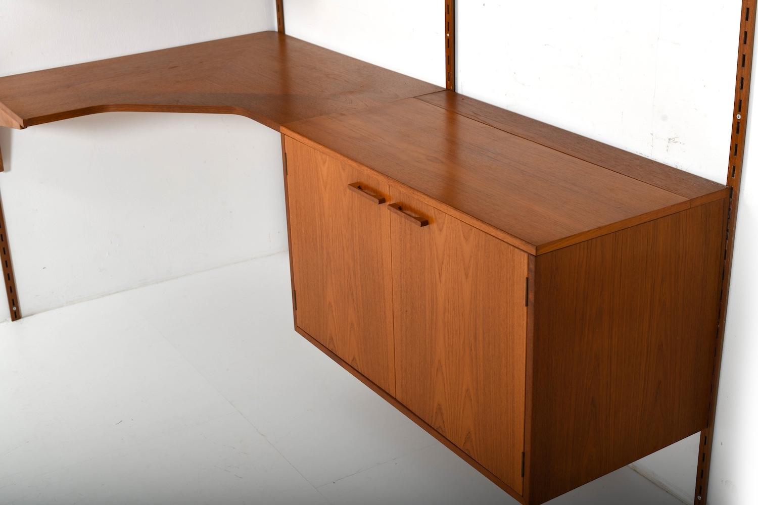 Danish Corner Shelf System in Teak by Kai Kristiansen for FM 1960s For Sale
