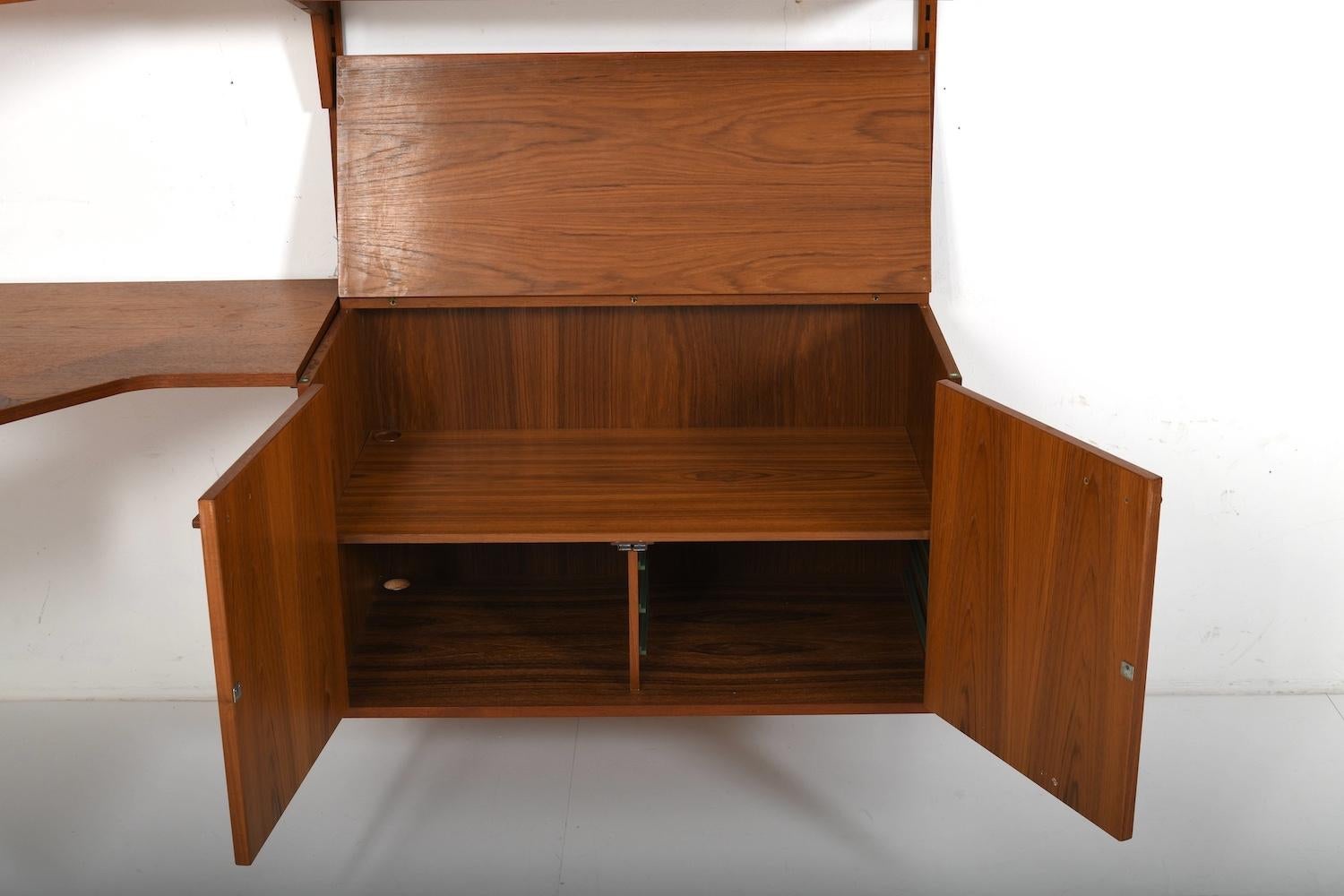 Corner Shelf System in Teak by Kai Kristiansen for FM 1960s For Sale 2