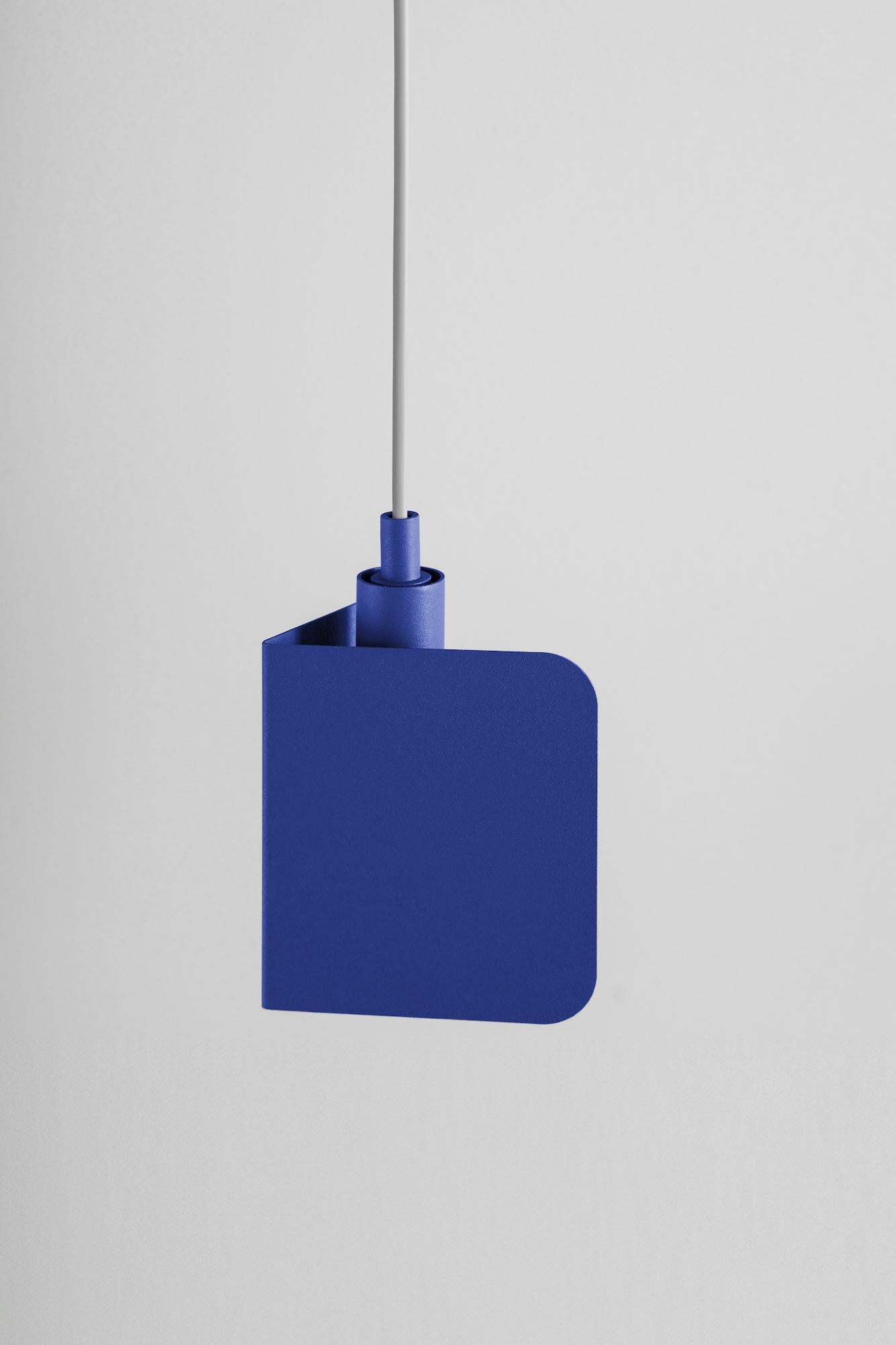 Acciaio Lampada a sospensione Corner Small Moss di +kouple in vendita