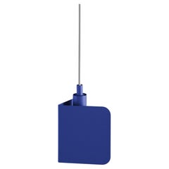 Petite lampe suspendue d'angle Ultra Blue de +kouple