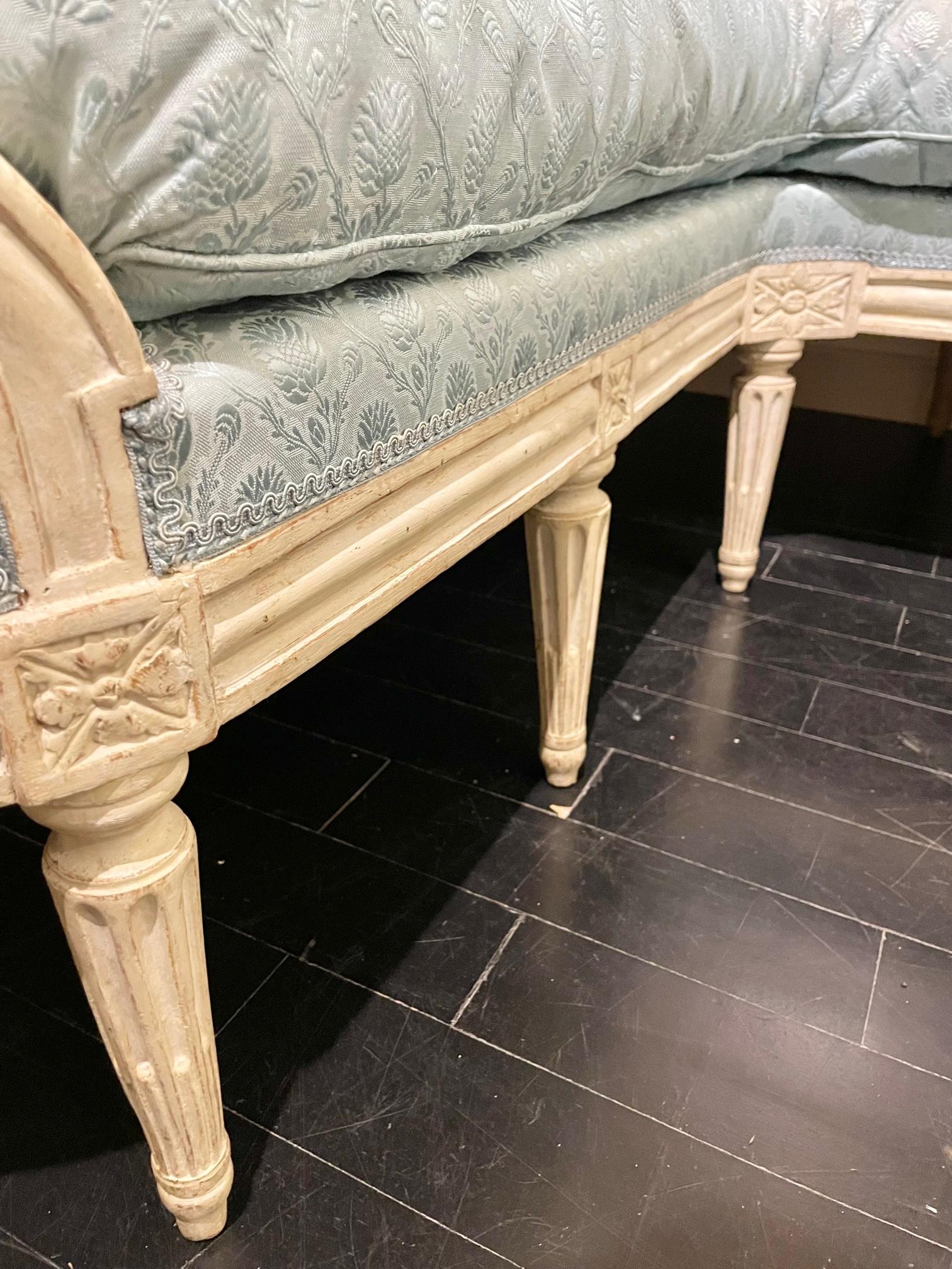 Sofá Banqueta de Esquina Atribuido a la Maison Jansen, Estilo Francés Luis XVI en venta 4