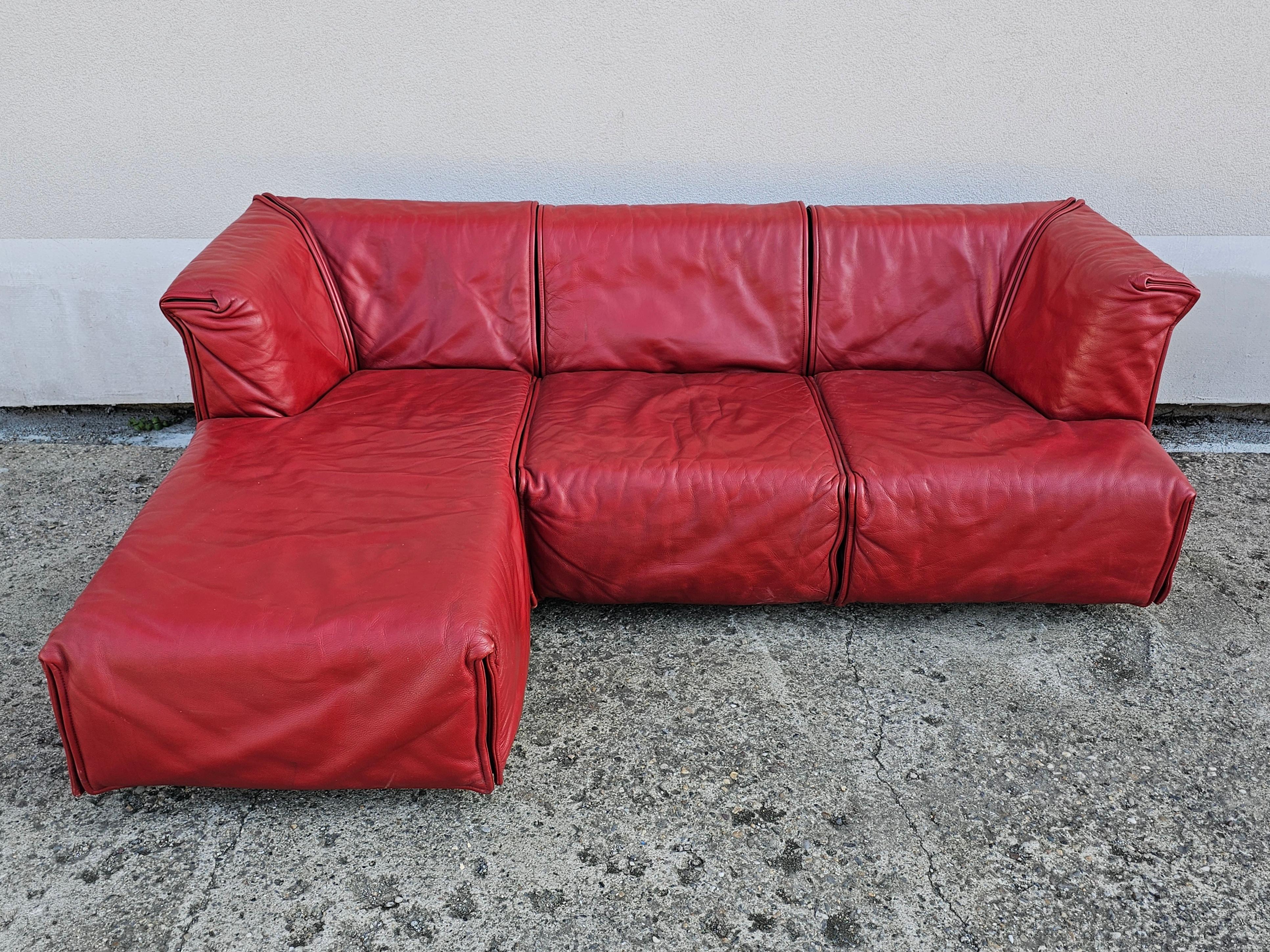Ecksofa „cardigan“ entworfen von Vico Magistretti für Cassina, rotes Leder im Angebot 2