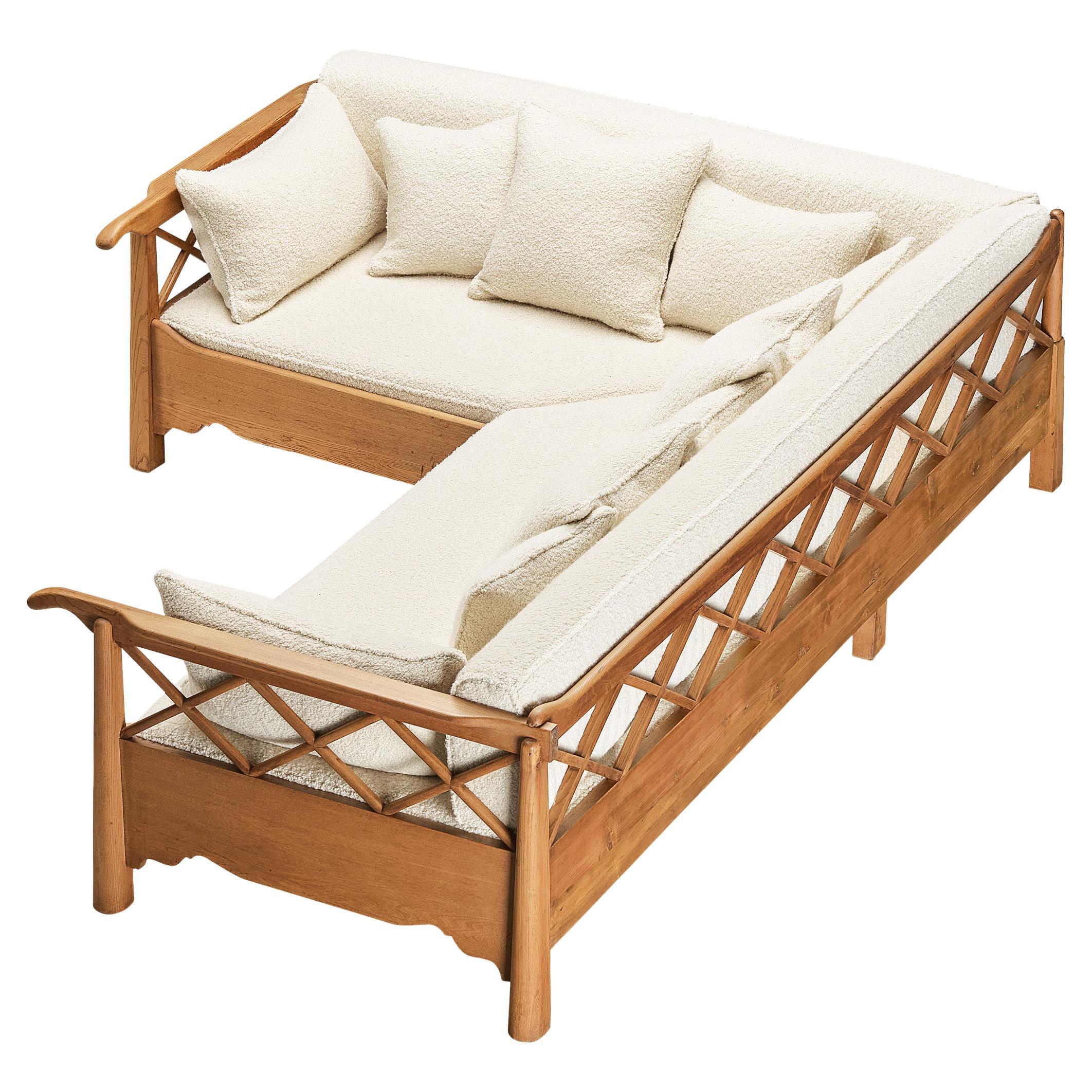 Sofa d'angle en orme et bouclette blanche 