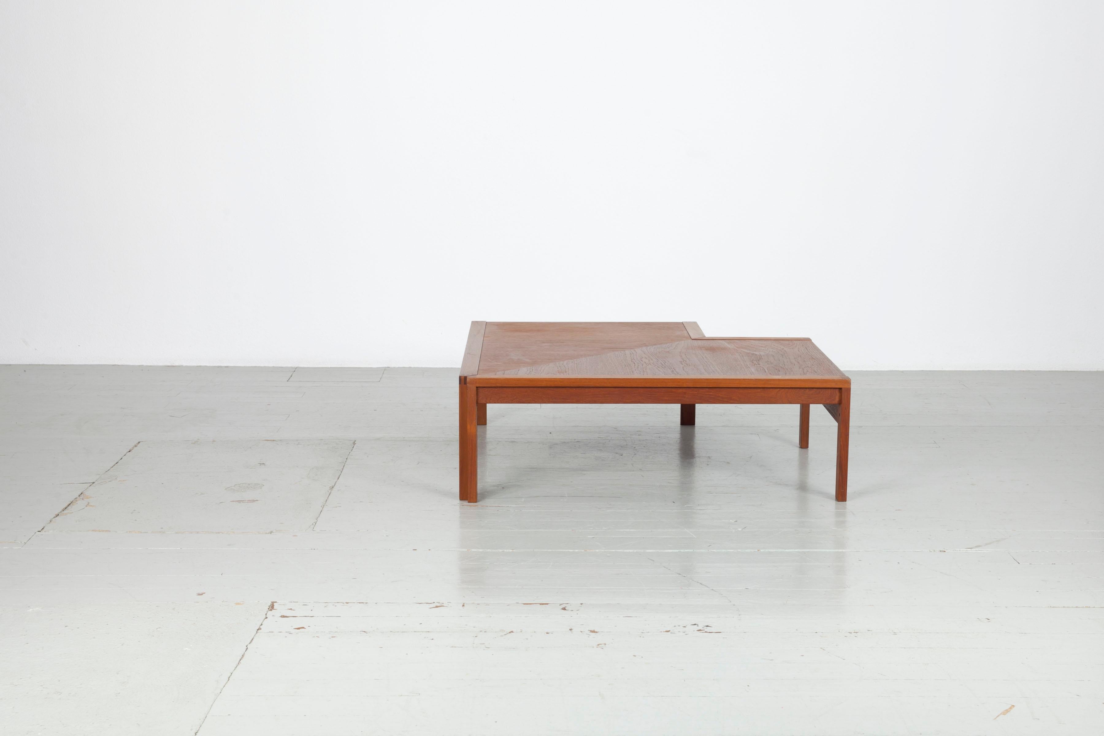 Milieu du XXe siècle Table de salon d'angle d'Ole Knudsen & Torben Lind, France & Son, années 1960 en vente