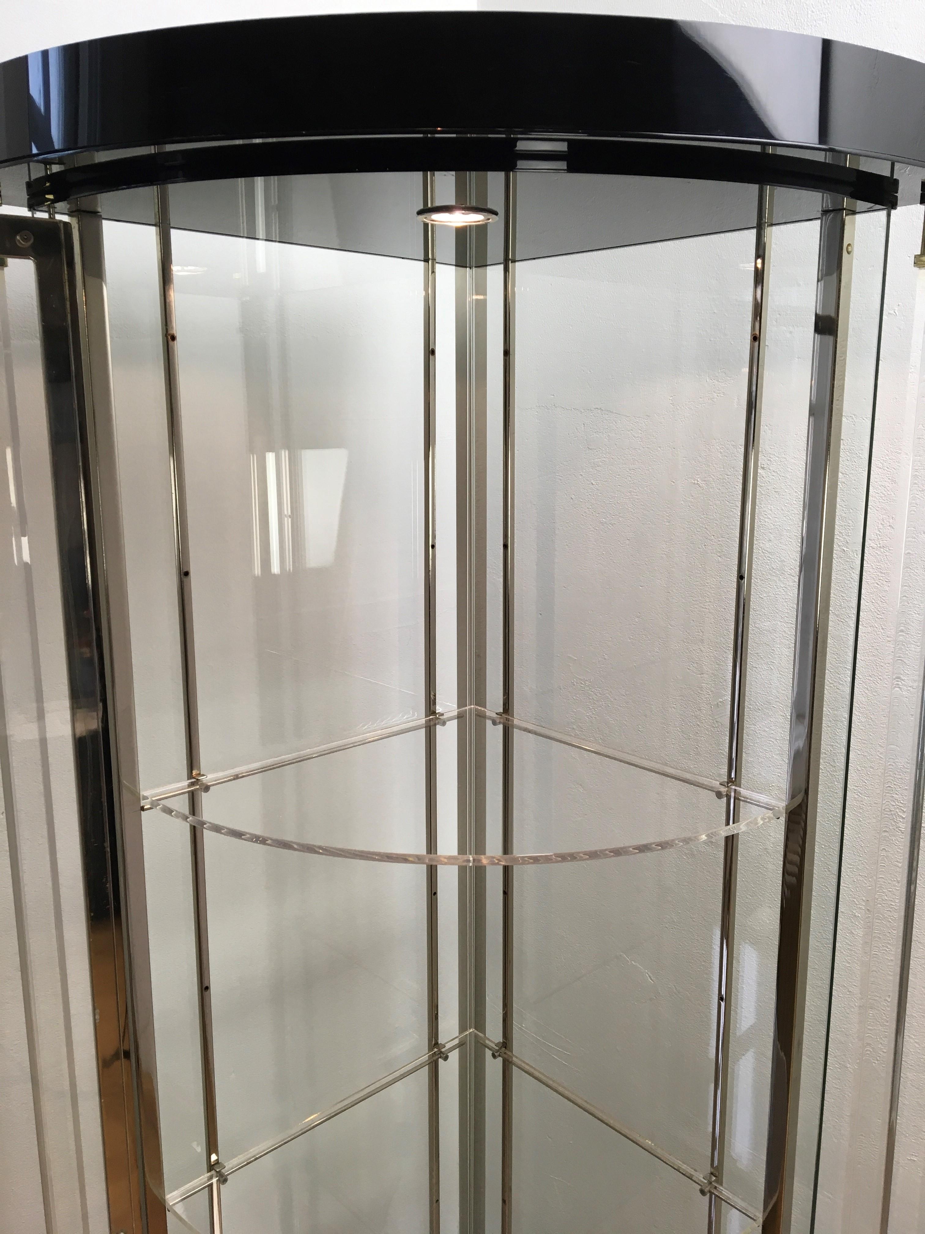Corner Vitrine by Belgo Chrom, Glass and Lucite  In Good Condition For Sale In Antwerp, BE