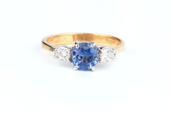 Cornflower Blue 0.92 Carat Sapphire and Diamond Ring