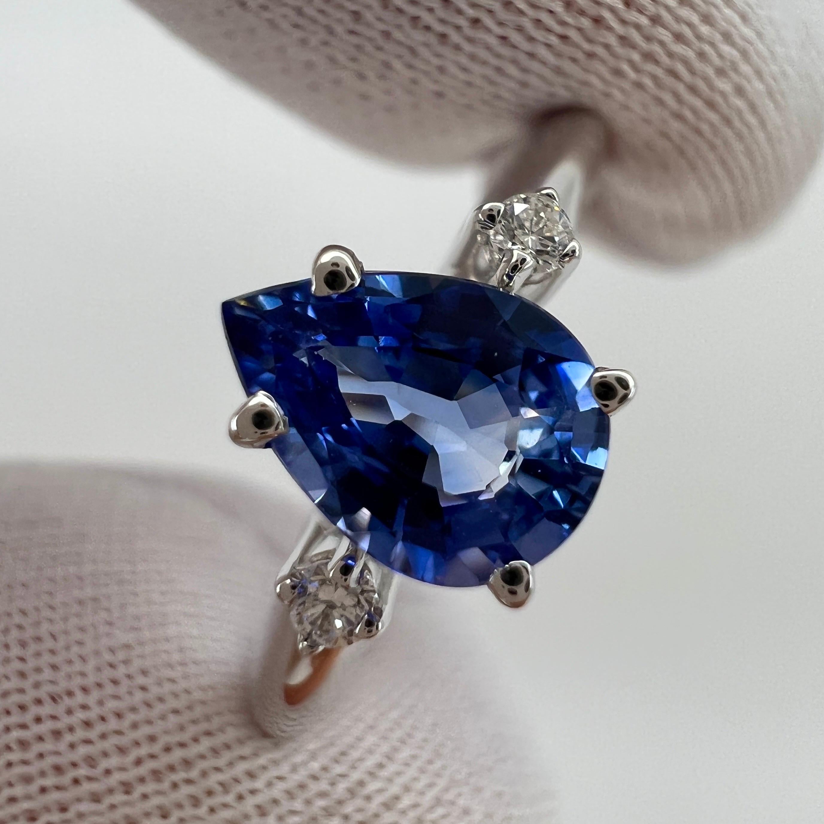 Kornblumenblauer 1,00ct Ceylon Saphir & Diamant 18k Weißgold Trilogy-Ring für Damen oder Herren im Angebot