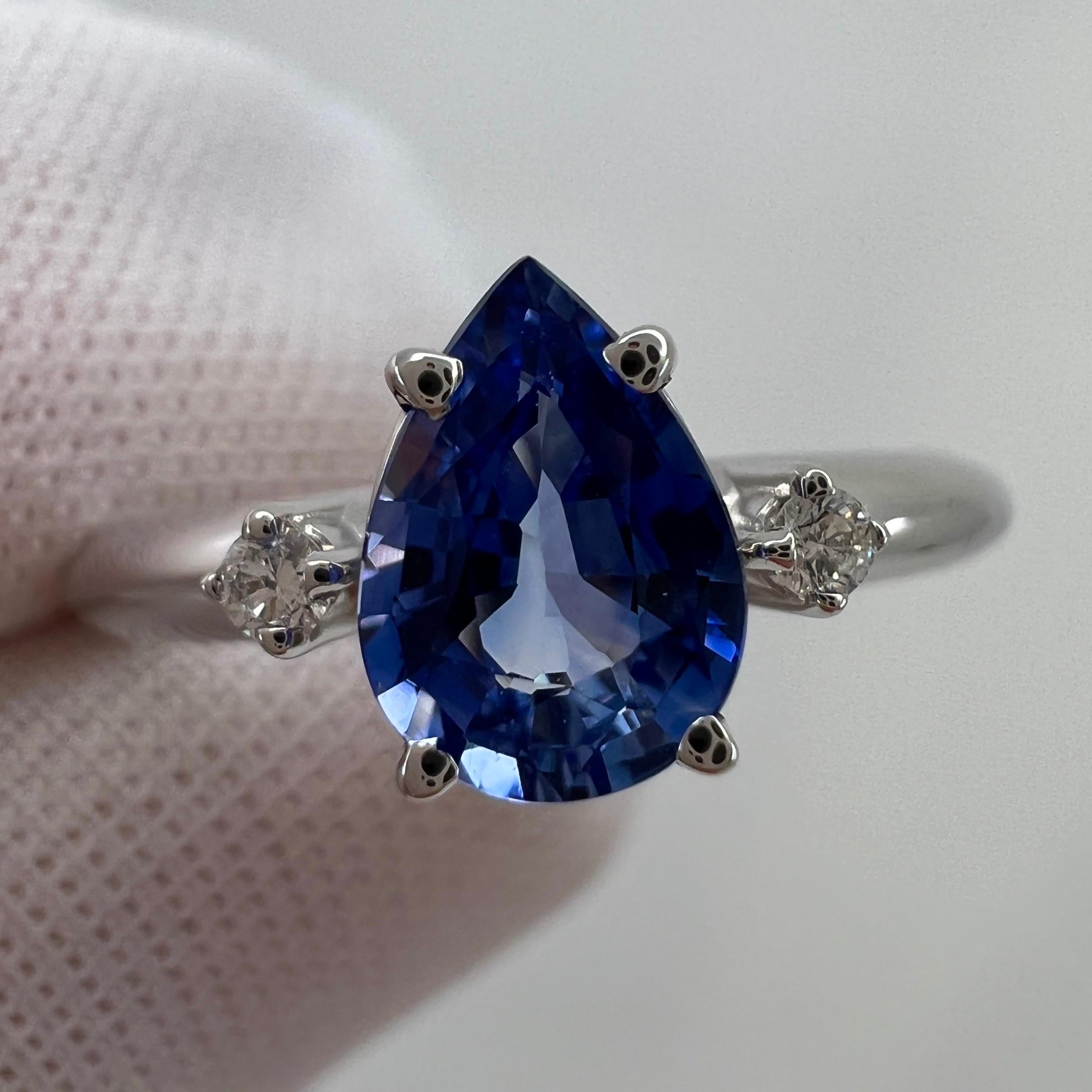 Cornflower Blue 1.00ct Ceylon Sapphire & Diamond 18k White Gold Trilogy Ring For Sale 1