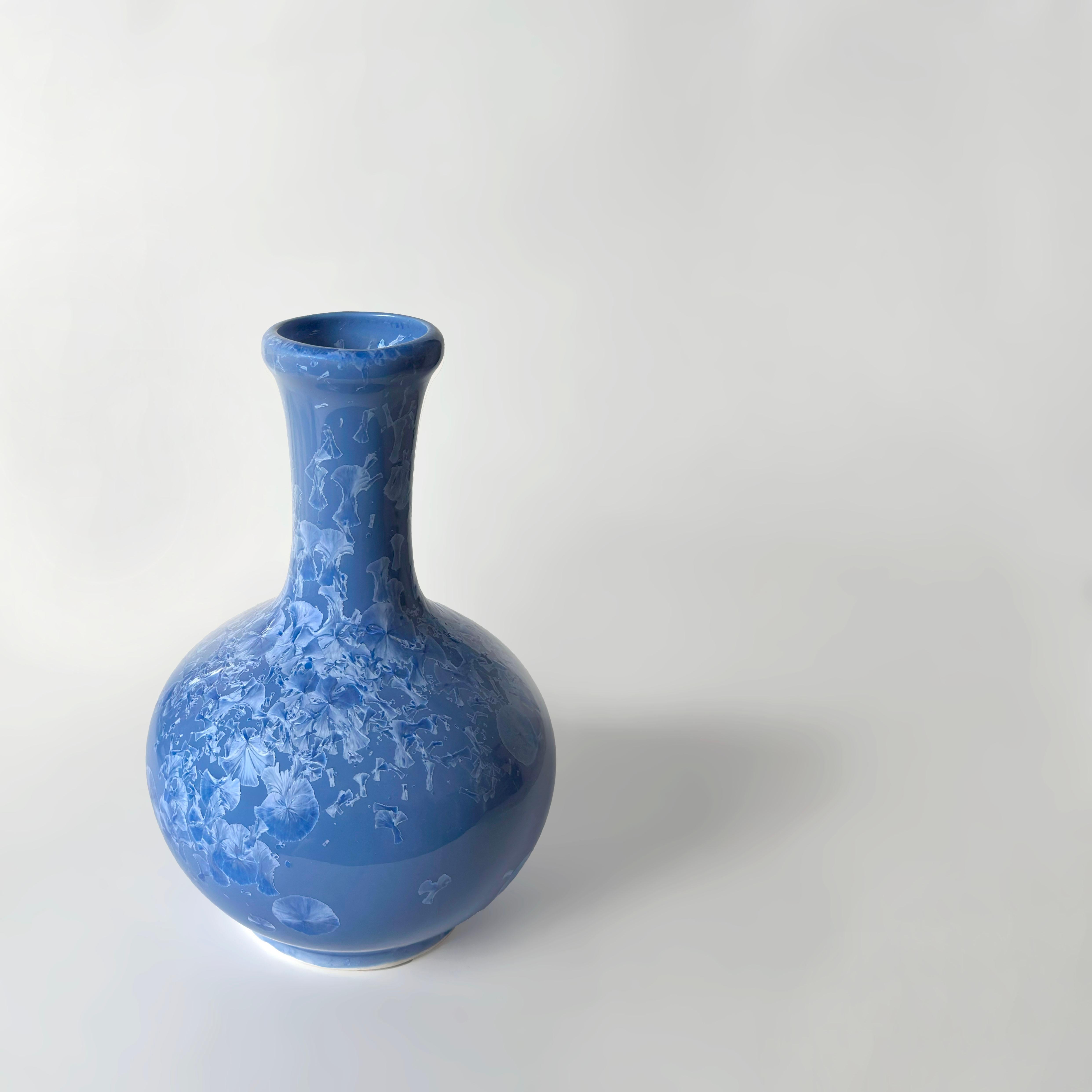 Qing Vase chinois Yuhuchunping bleu corail à glaçure cristalline, vers 1970 en vente
