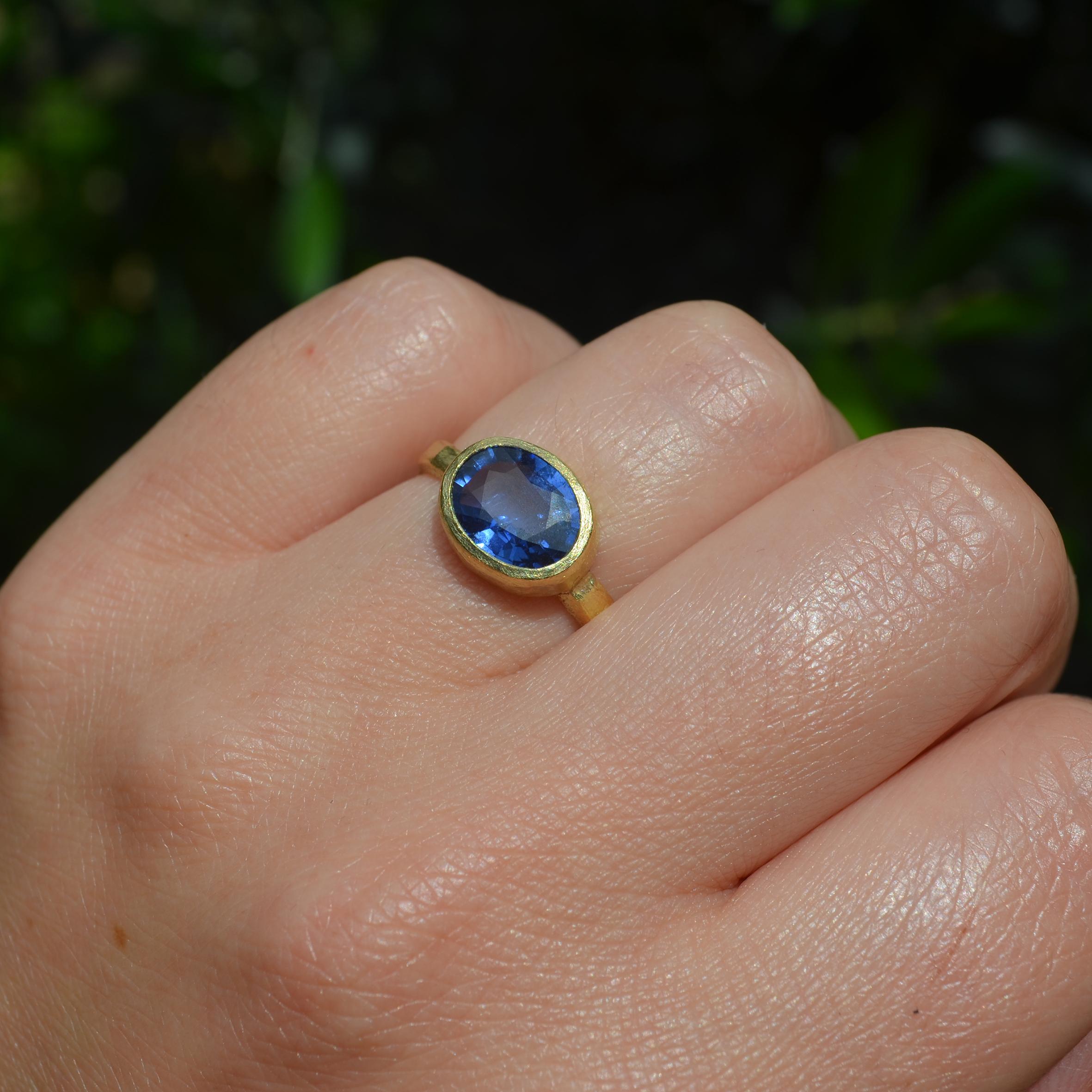 Women's or Men's Cornflower Blue Sapphire 18 Karat Gold Ring Handmade by Disa Allsopp For Sale