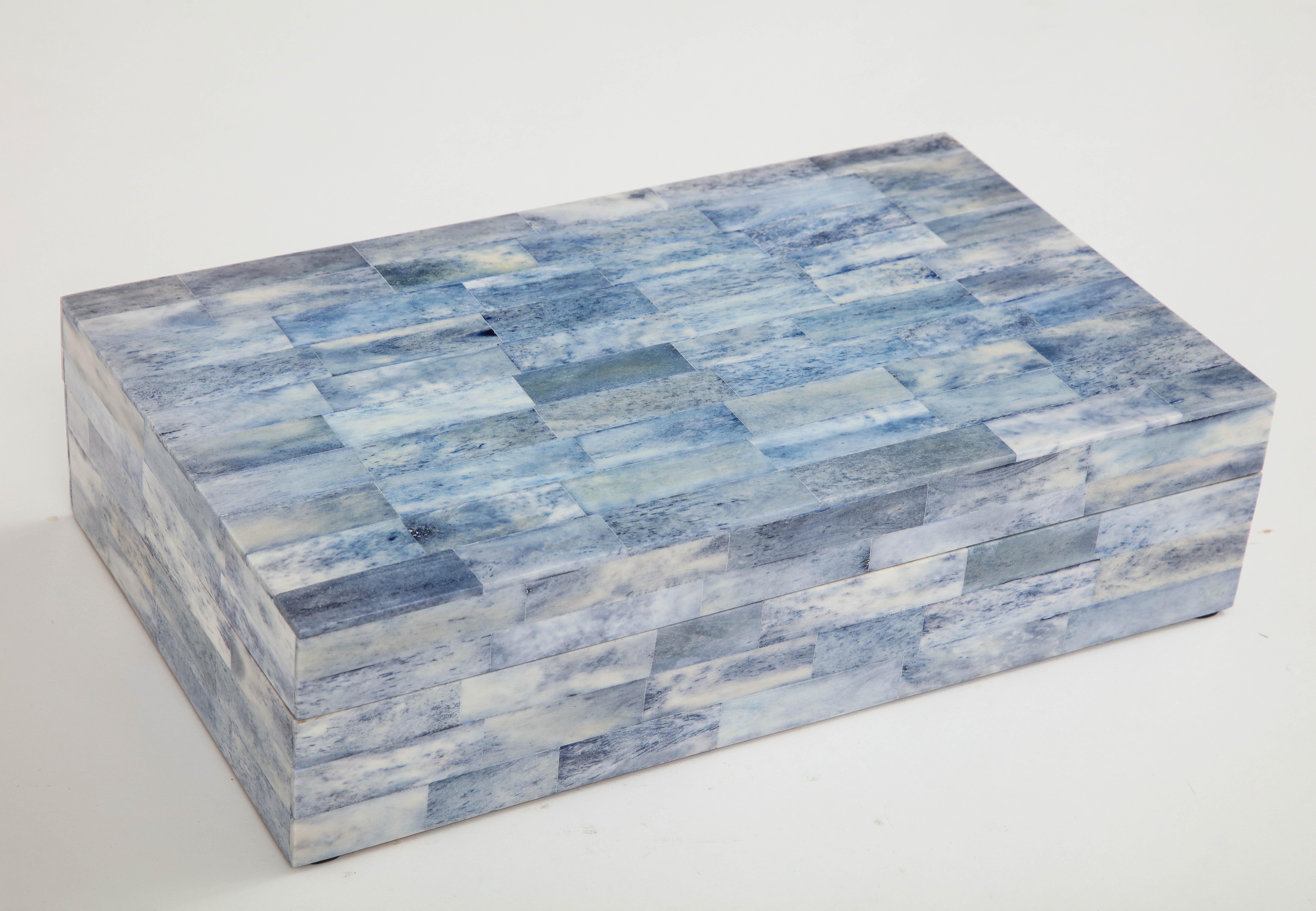 Caja de huesos aciano/lila, 12x7 Moderno en venta