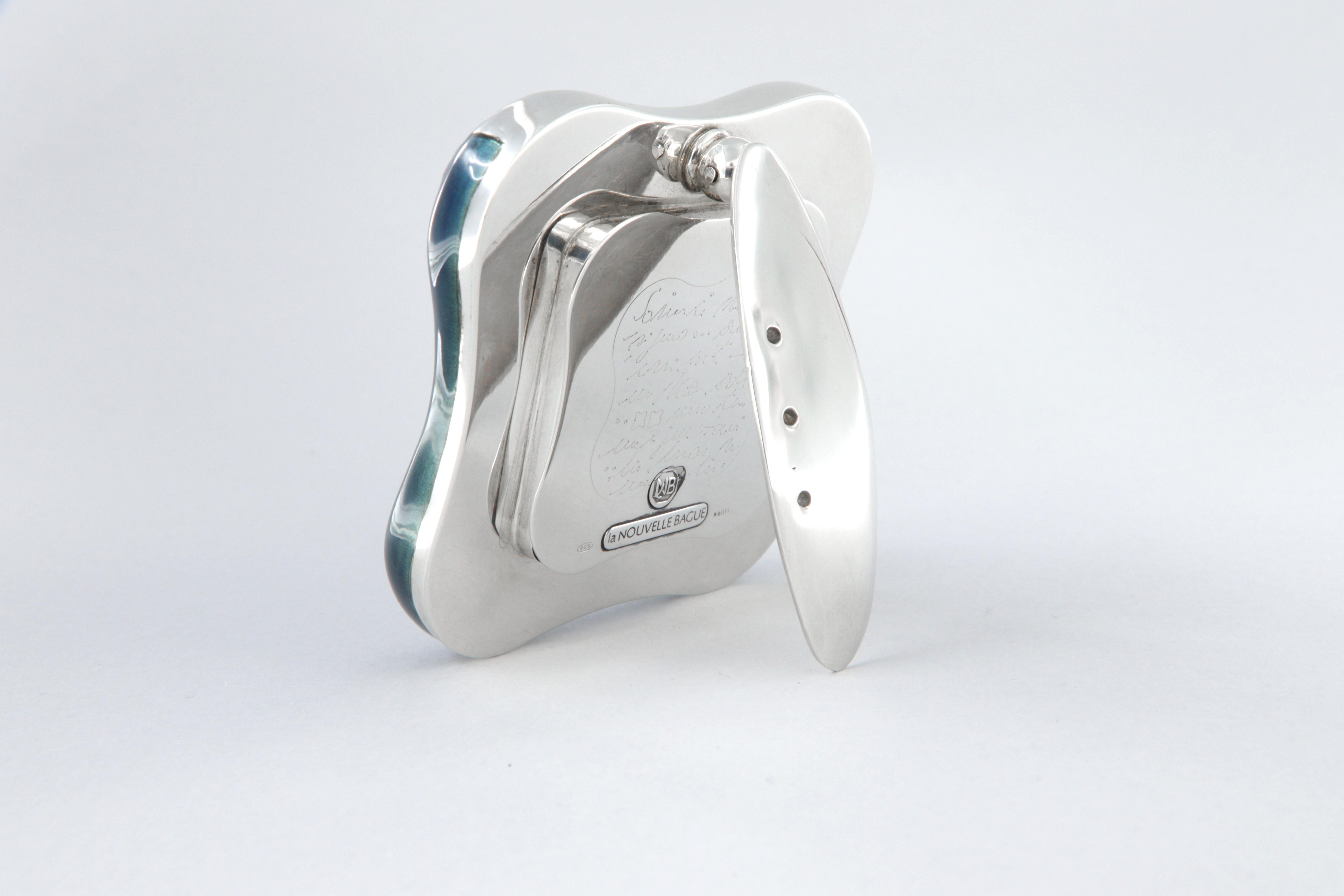 Cadre de bureau La Nouvelle Bague en argent et émail en vente 4