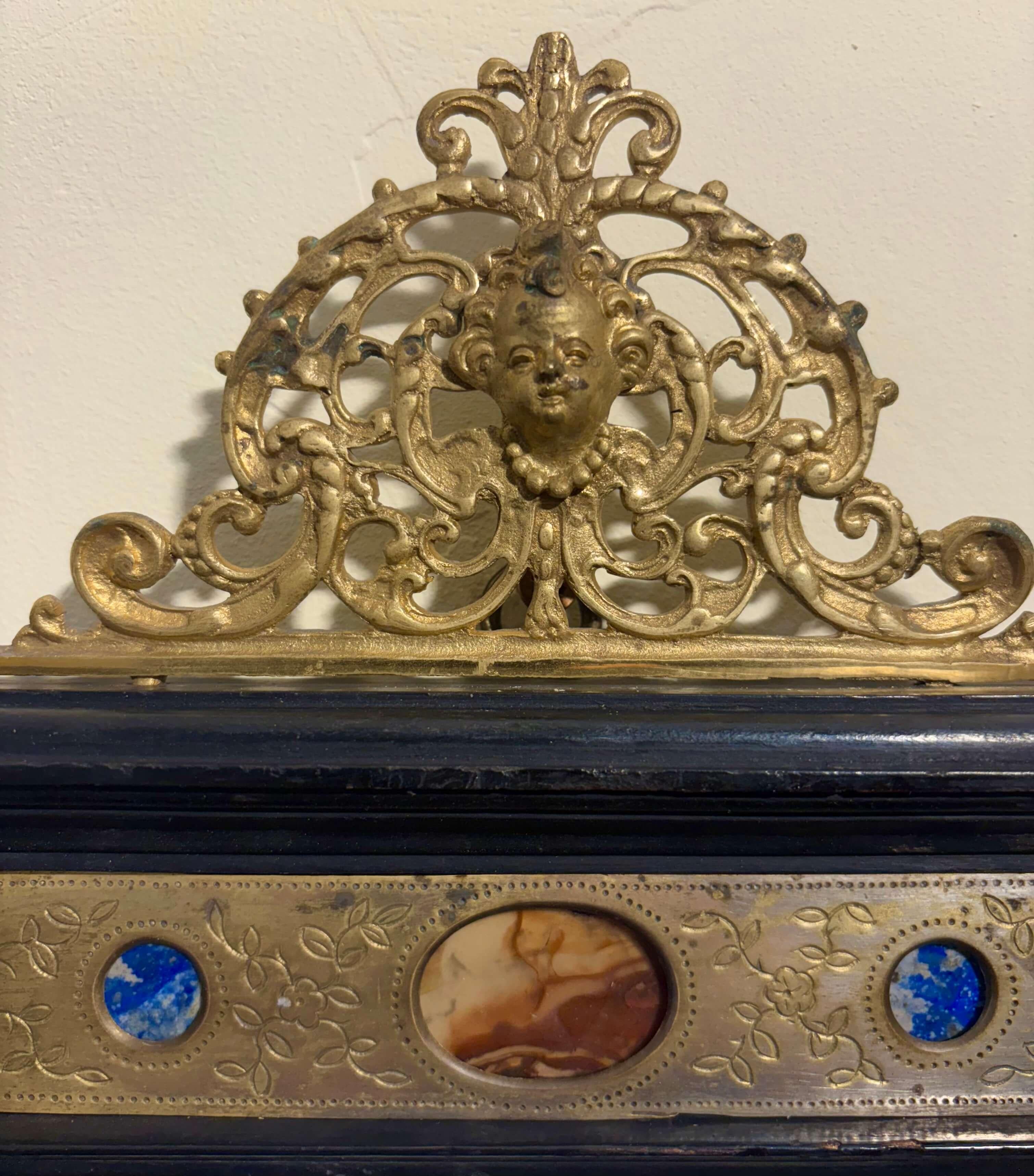 Grand Tour Frame  Hard Stone and Gilded Bronze, Rome, 18th century In Good Condition For Sale In Pistoia, IT