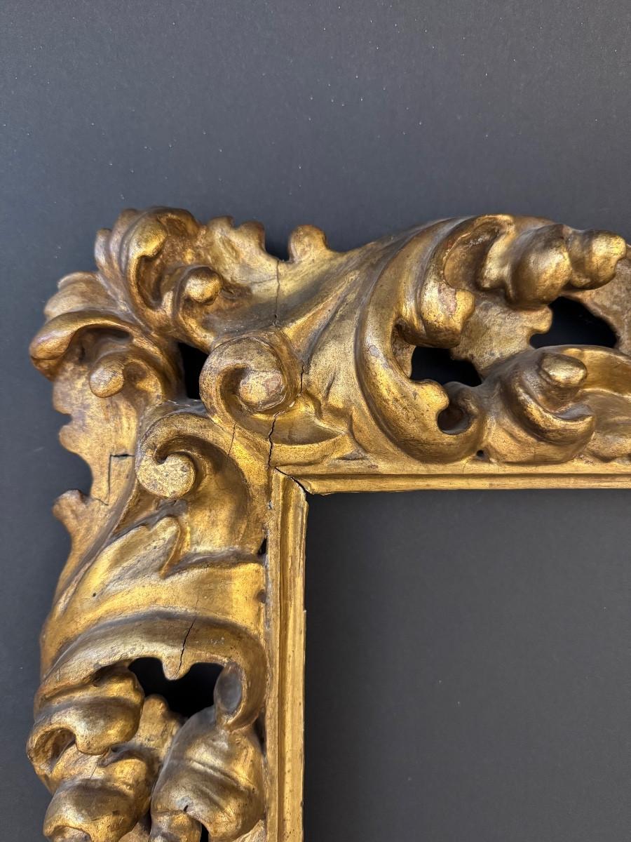 Baroque Cadre en bois sculpté et doré. Bologne (Italie) 17e siècle en vente