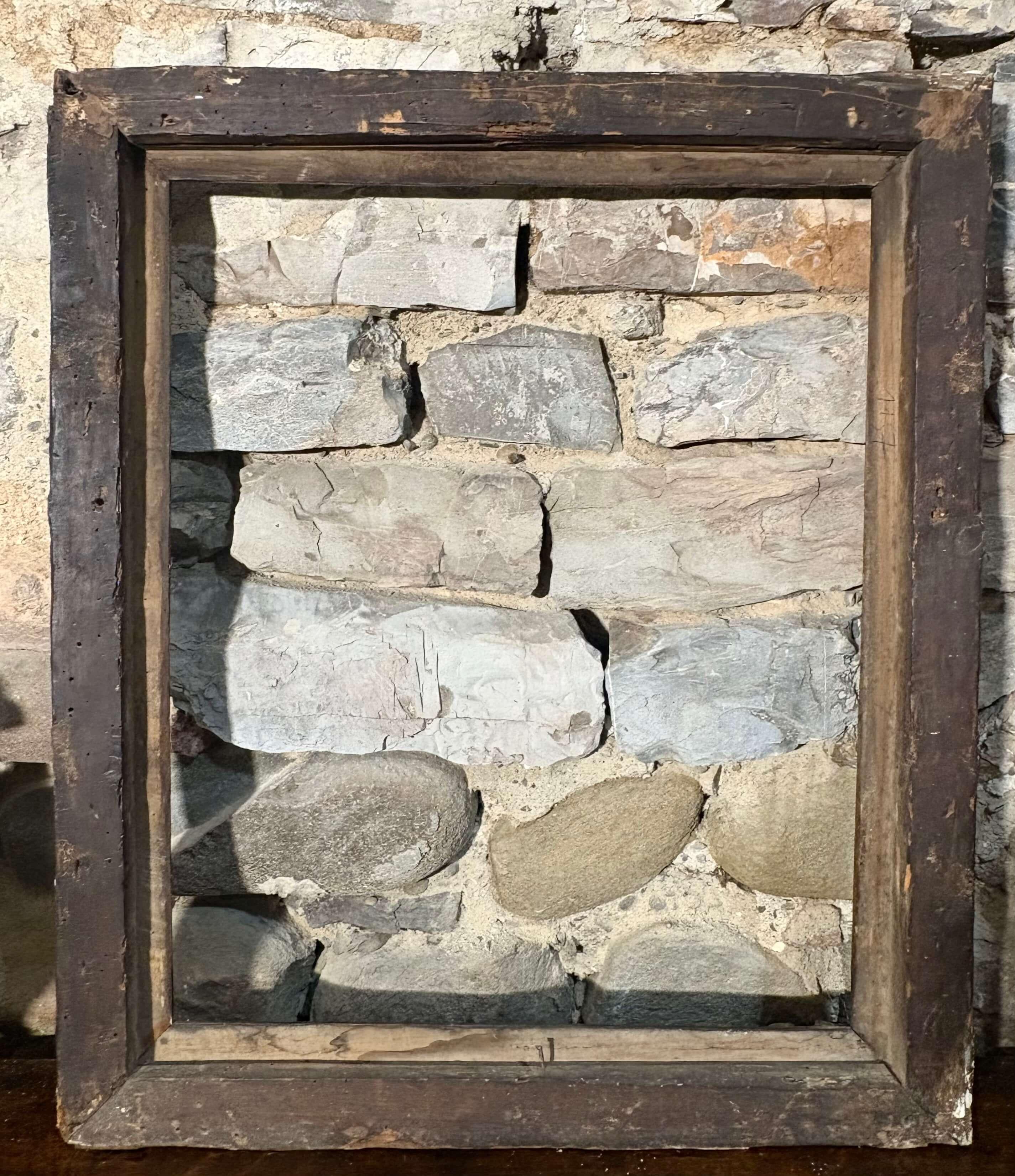 Cornice Italiana Bolognese inizi XVII secolo Legno Scolpito e Dorato in vendita 2