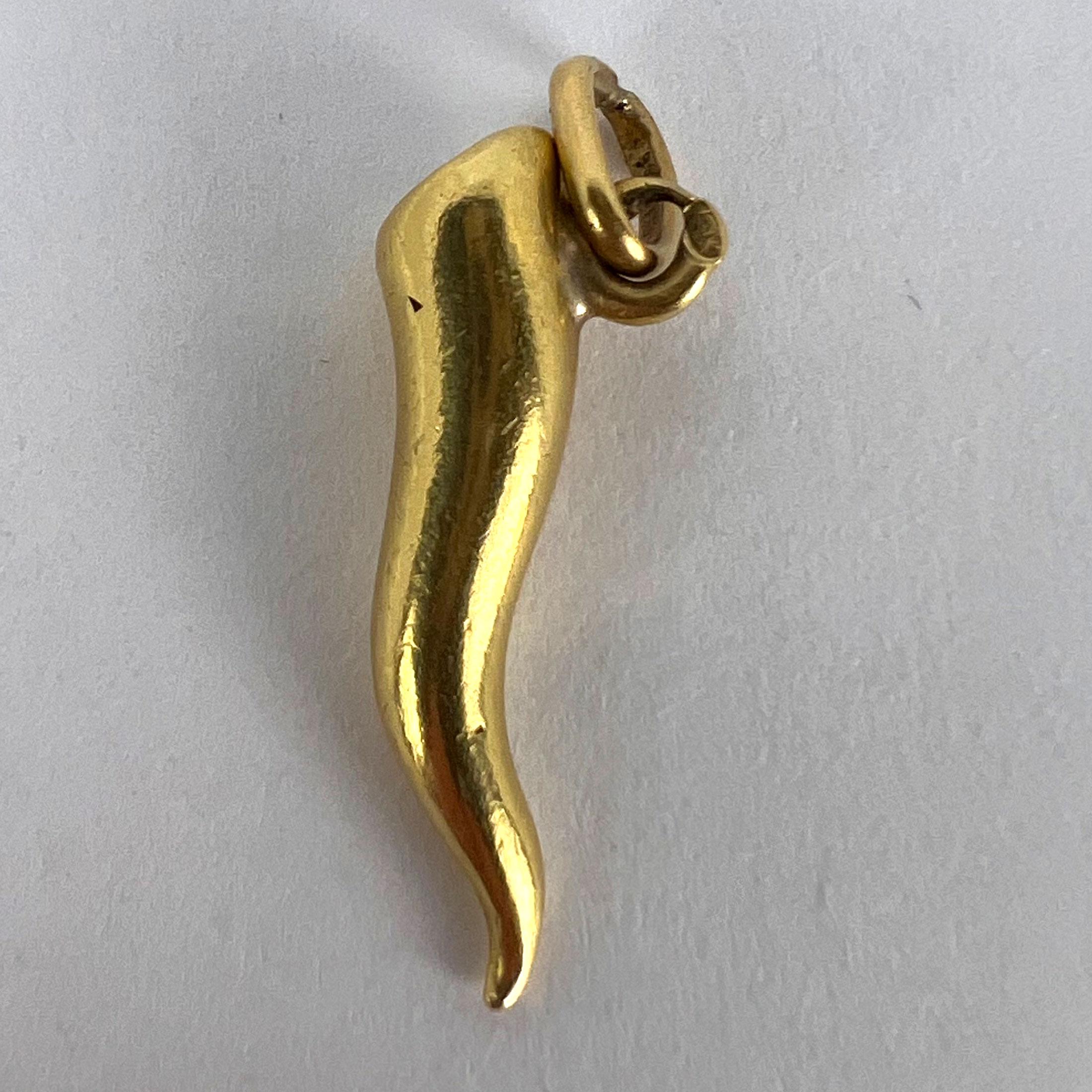 Cornicello Lucky Horn 18K Yellow Gold Diamond Charm Pendant 5