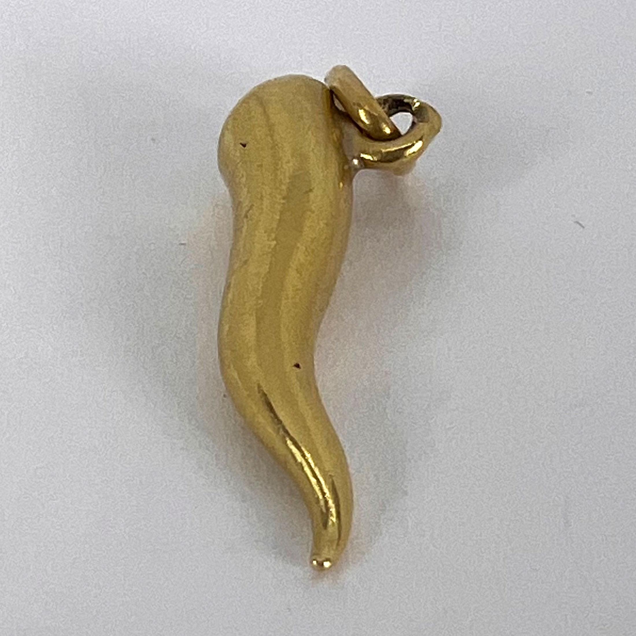 Cornicello Lucky Horn 18K Yellow Gold Diamond Charm Pendant 7