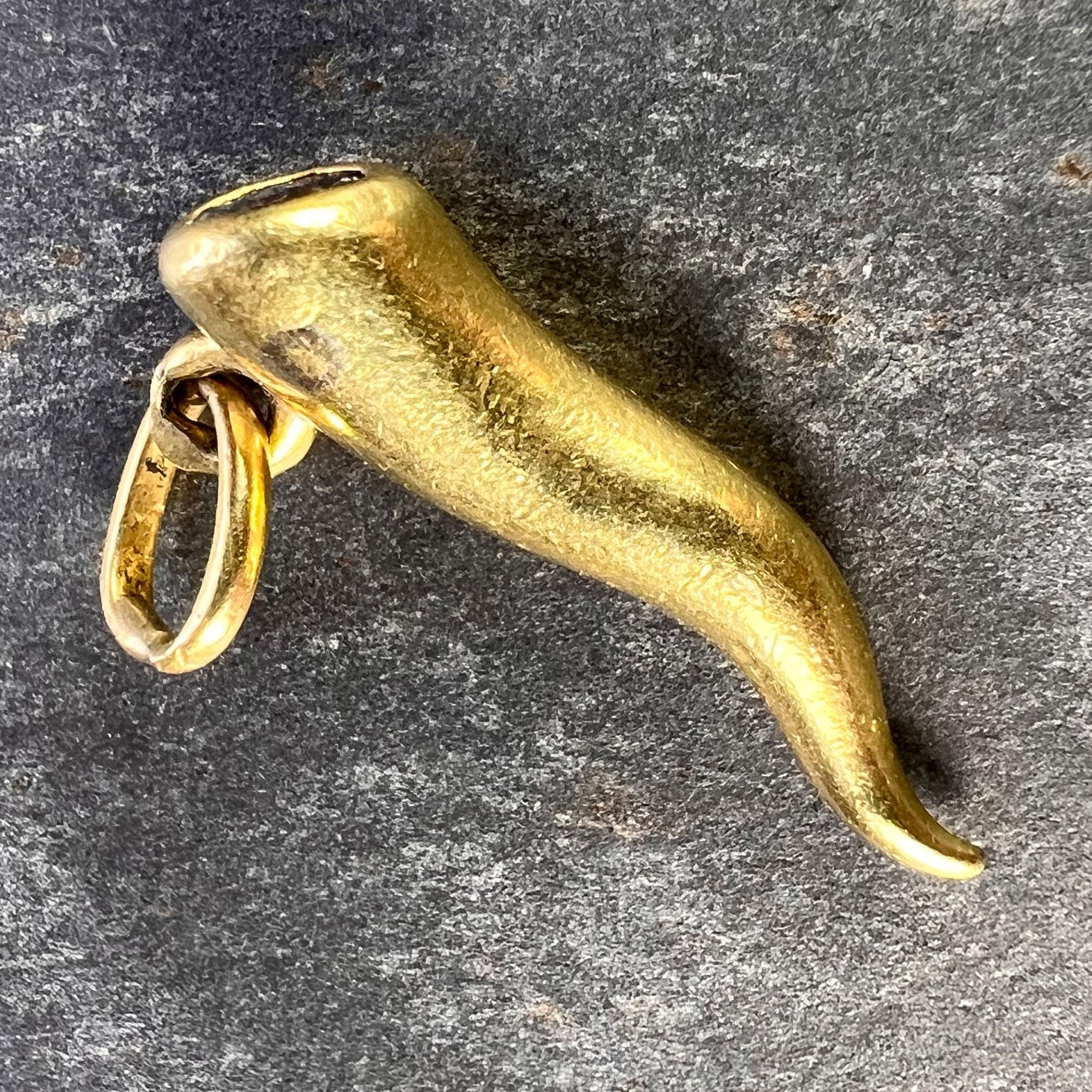 18k gold cornicello