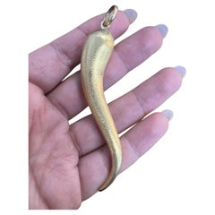 CORNO DI TORO Italian 18k Yellow Gold Corn Charm Pendant Vintage 1970s