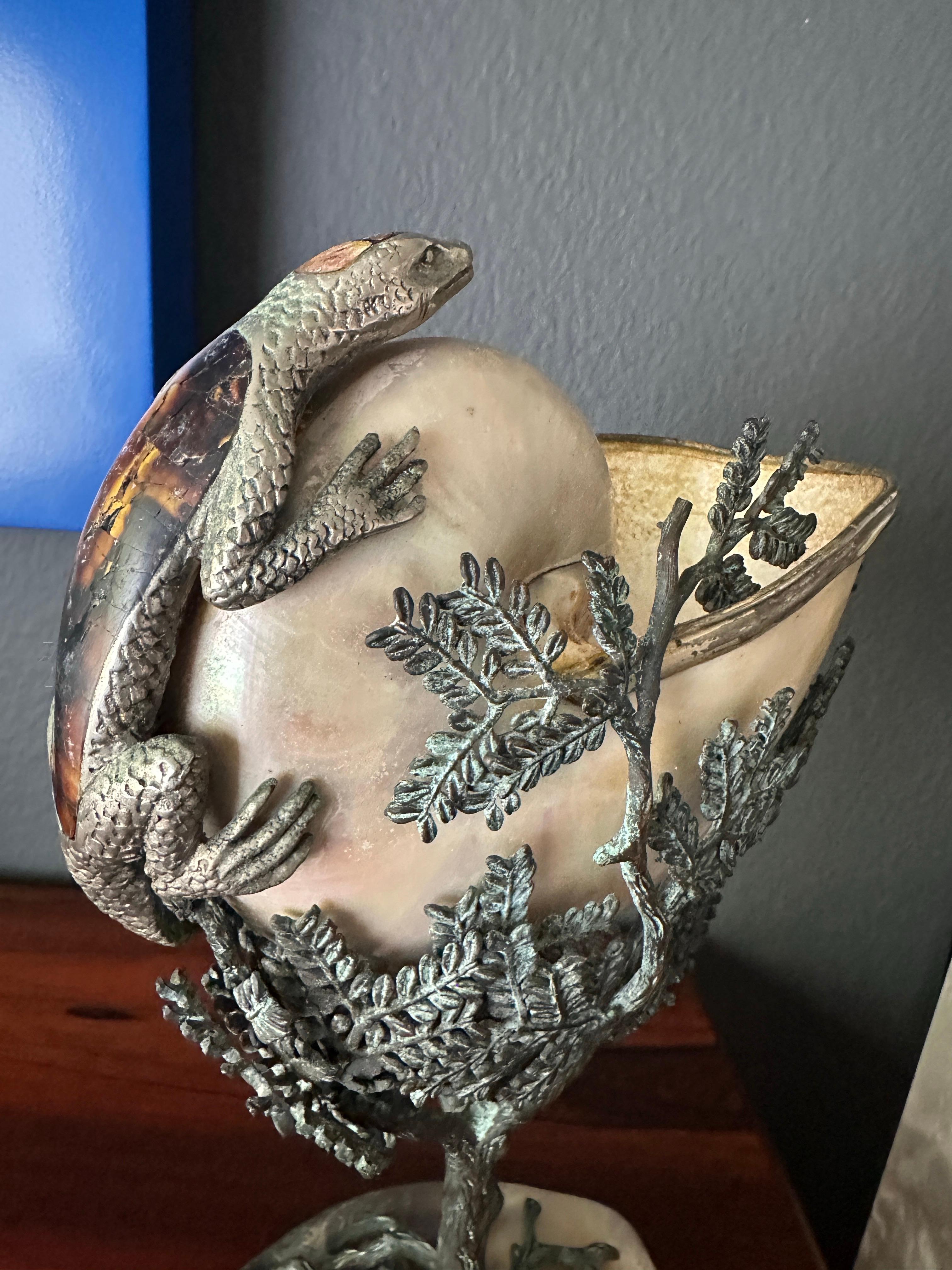 Cornucopia of Nautilus Shell and Lizard Object d’Art For Sale 7